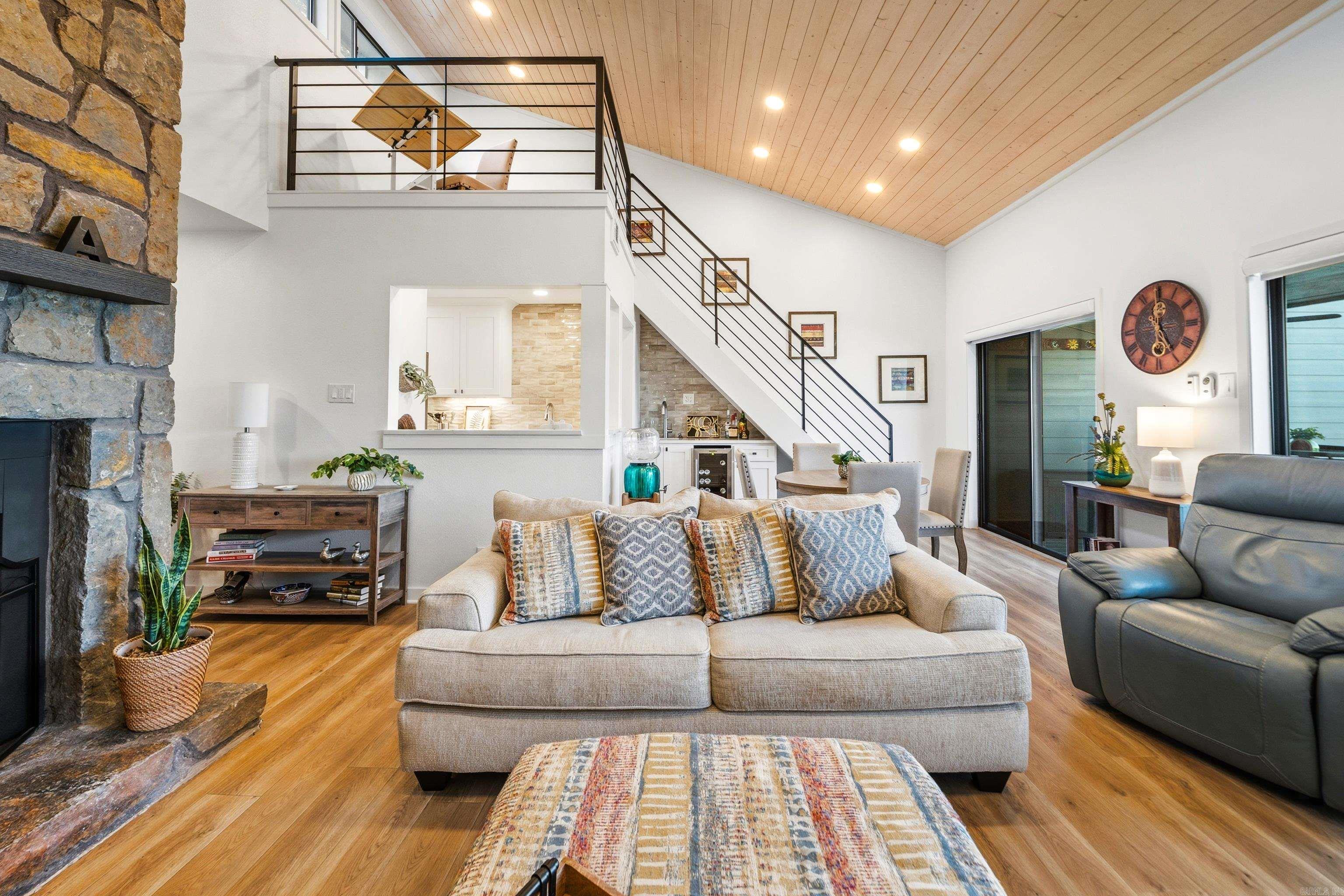 POINT LOOKOUT - Residential
