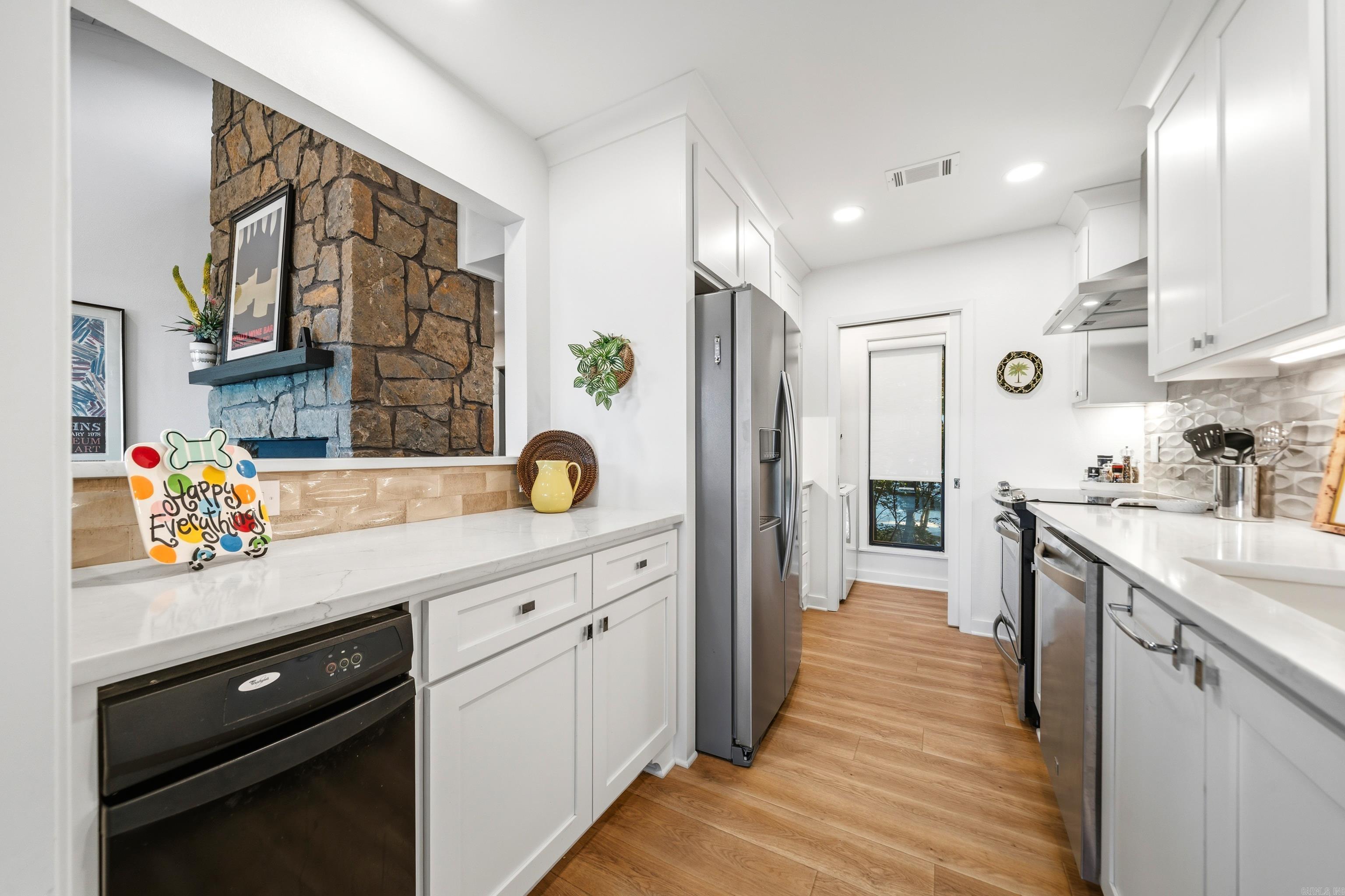 POINT LOOKOUT - Residential