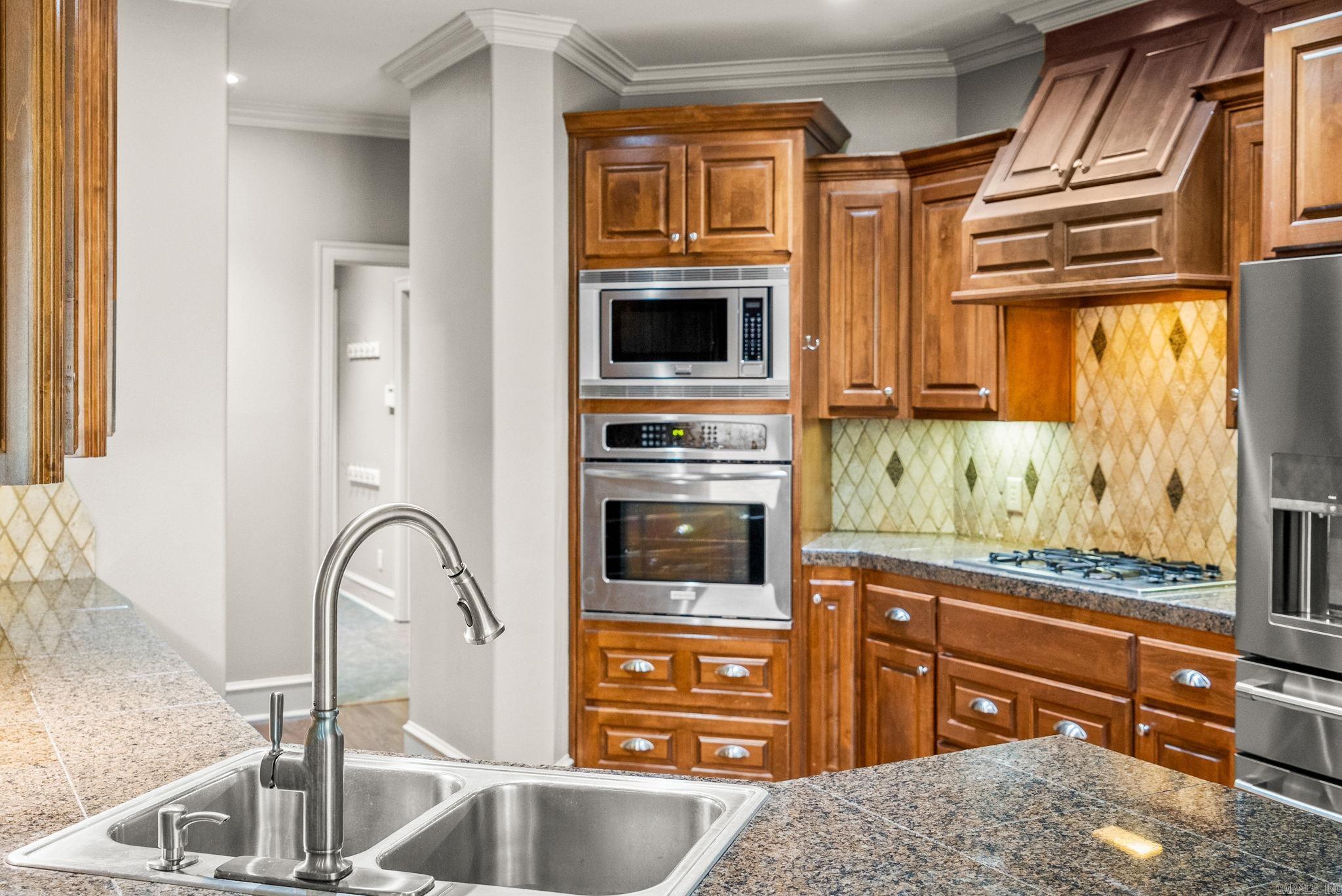MADISON VALLEY - Residential