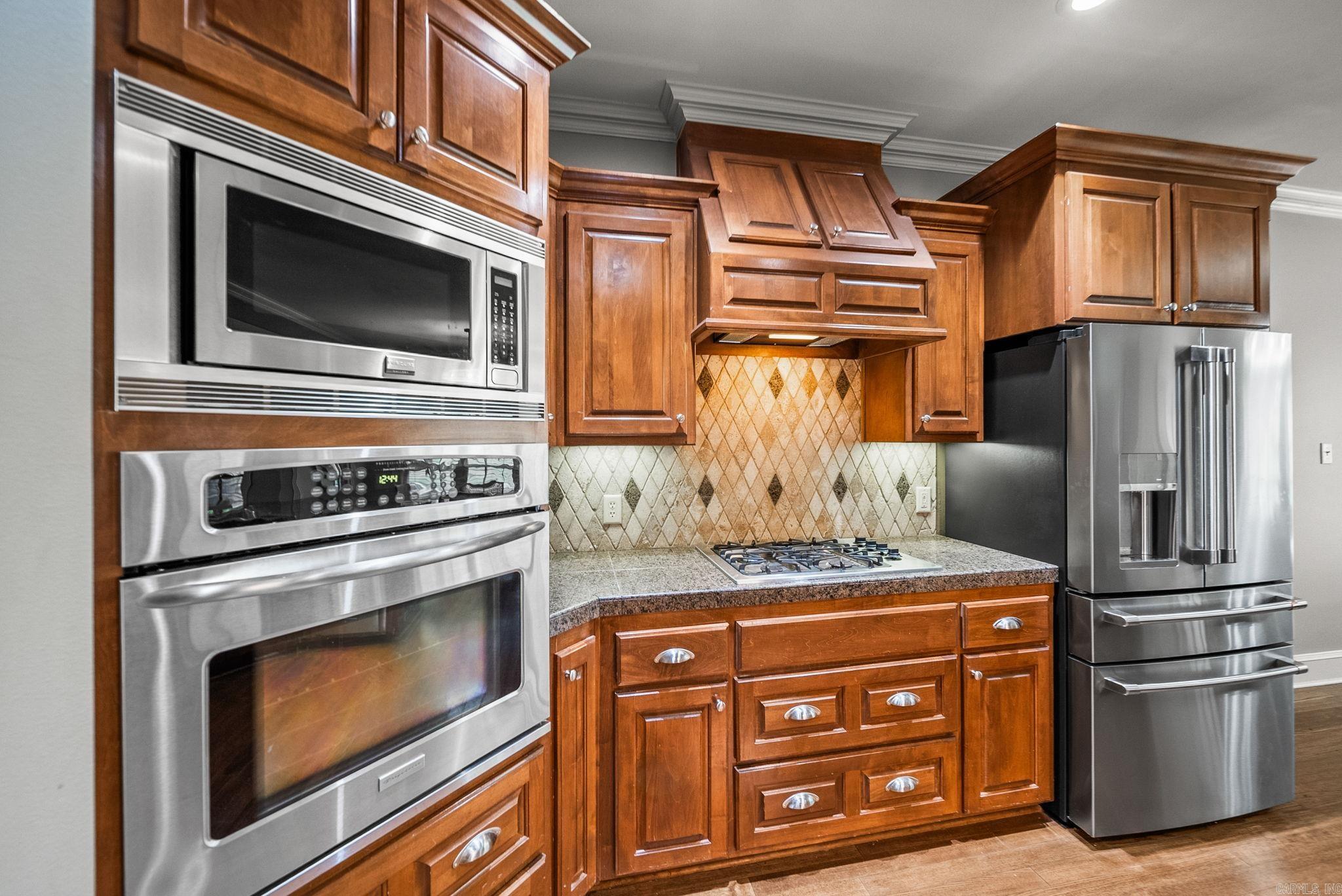 MADISON VALLEY - Residential