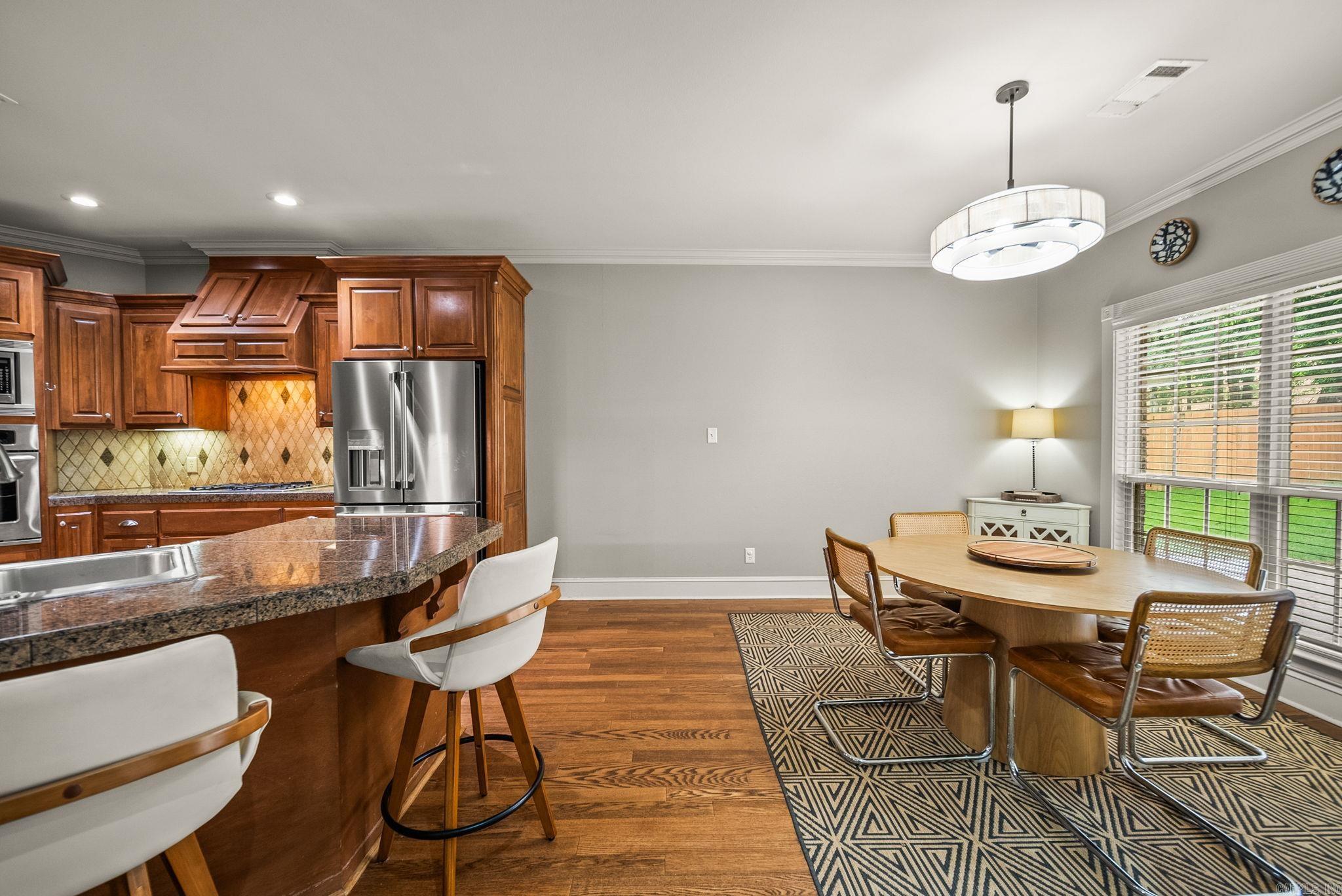 MADISON VALLEY - Residential