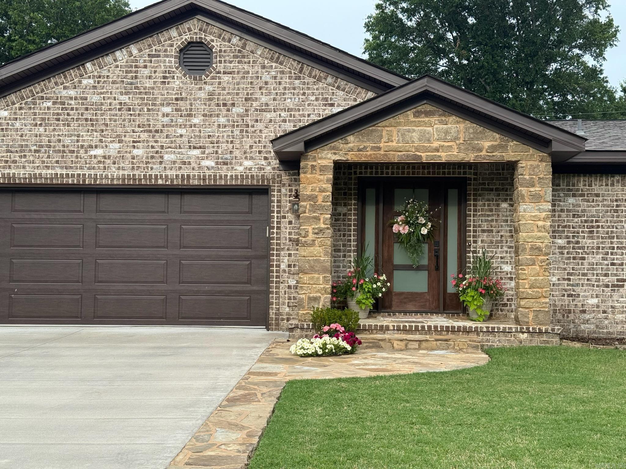 COKER HAMPTON - Residential