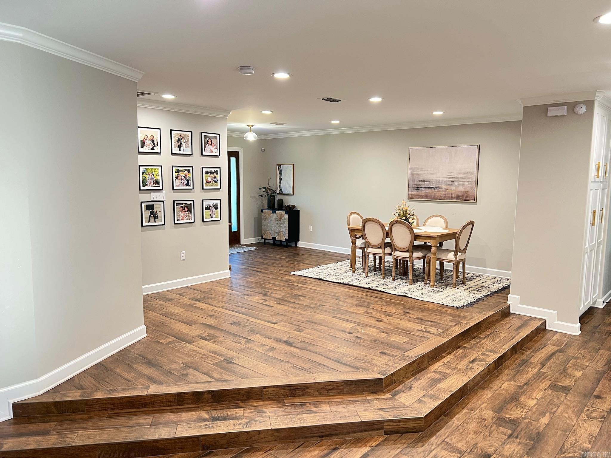 COKER HAMPTON - Residential
