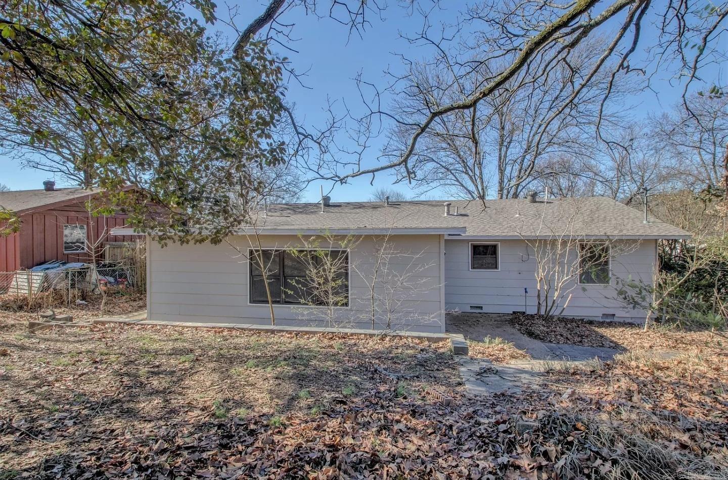 This cozy 3 bedroom, 2 bath home with Beautiful updates is perfect for a family or roommates.