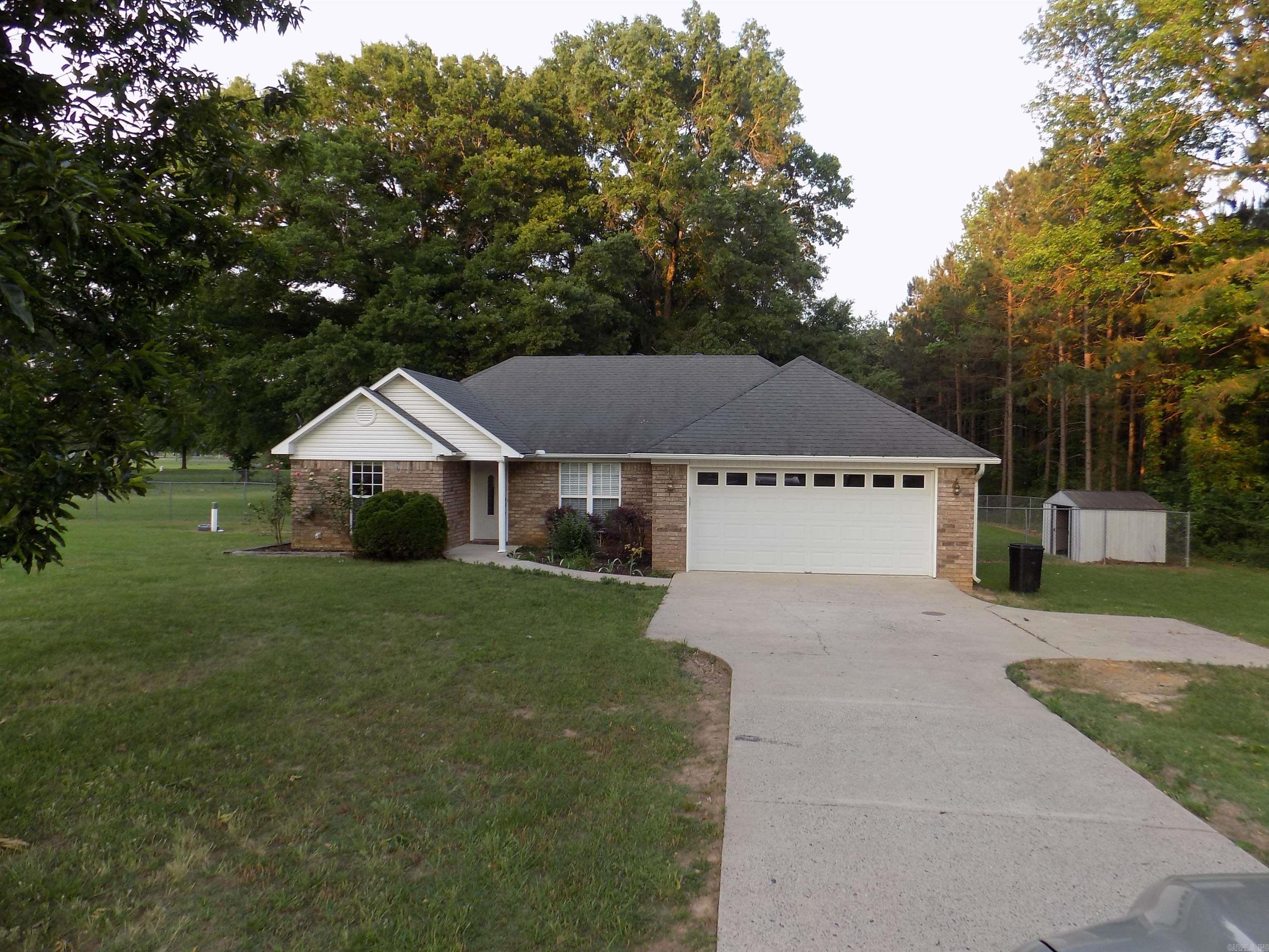 FOR RENT ONLY.  ONE YEAR CONTRACT OR LONGER, NO PETS. GOOD CREDIT REQUIRED.  $1,600.00 MONTHLY INCLUDES YEAR AROUND LAWN SERVICE.  $1,600.00 DEPOSIT. NO SIGH AND NO LOCK BOX THIS HOUSE HAS A LARGE YARD. BY APPOINTMENT ONLY 501-450-2835  THIS HOME HAS ALL NEW PAINT. CLEANED BY PROS. Large yard 1.3 acres