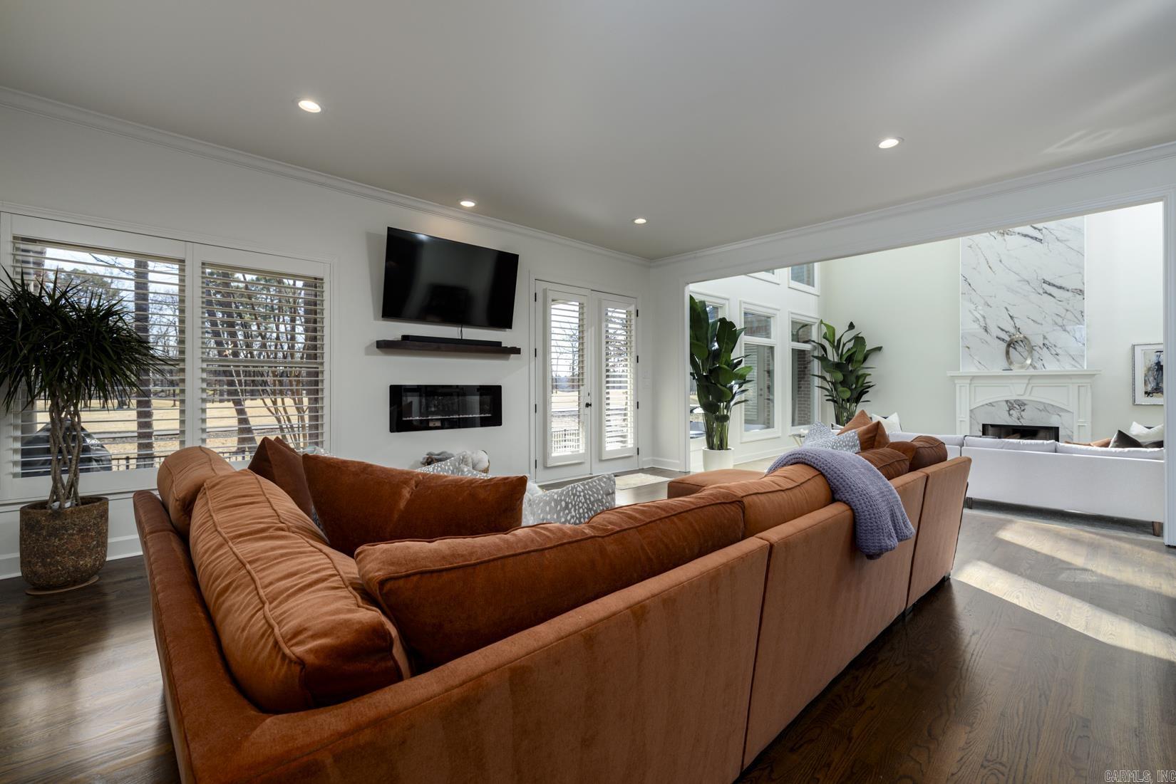 CHENAL VALLEY THE OAKS - Residential