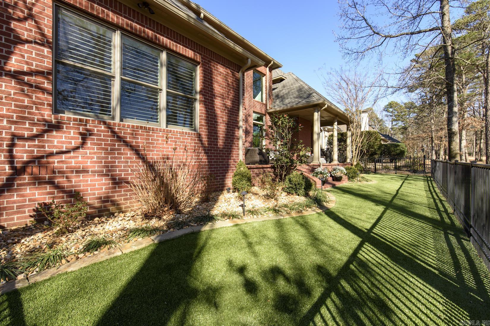 CHENAL VALLEY THE OAKS - Residential
