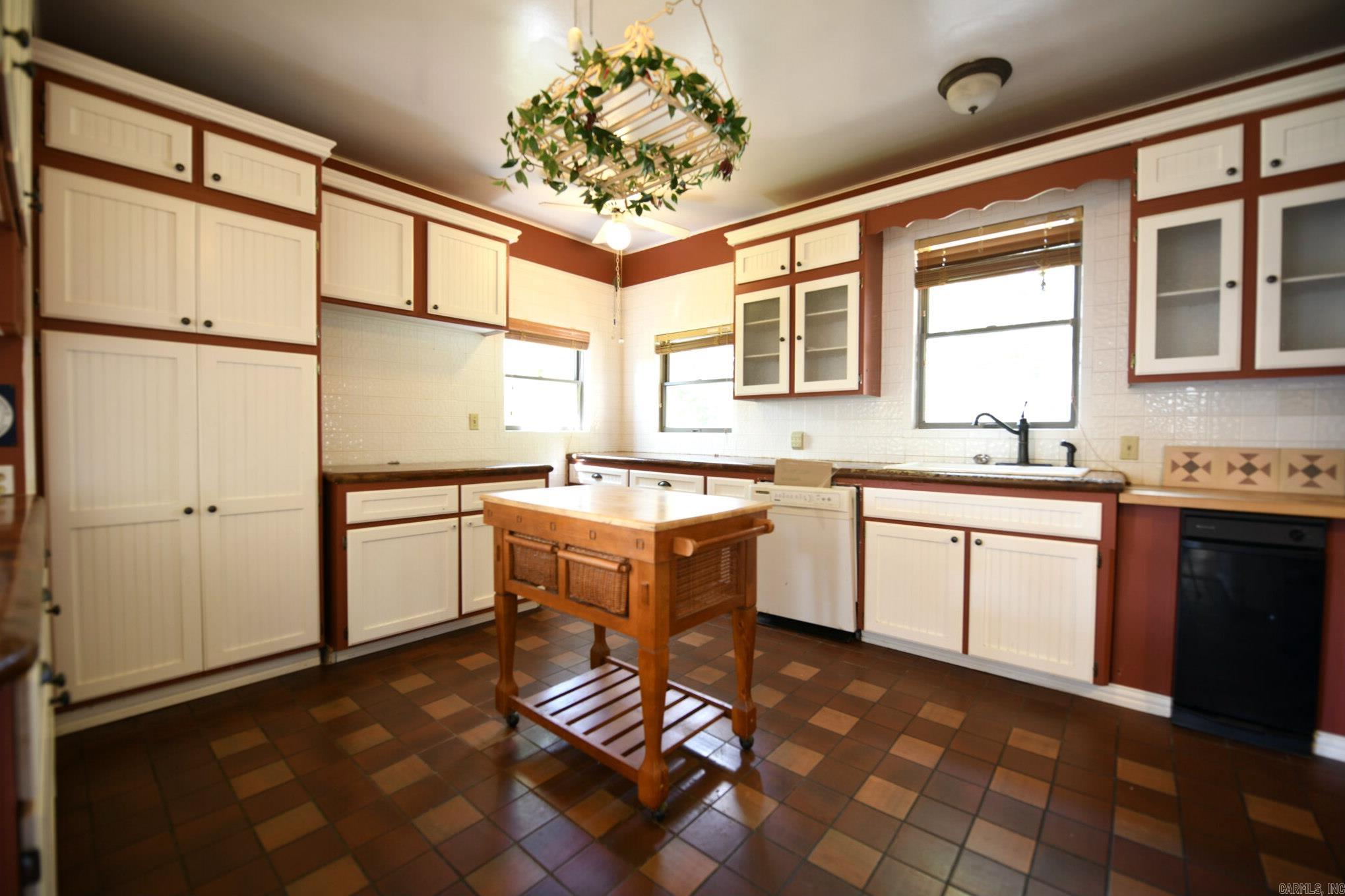 MENA ORIGINAL - Residential