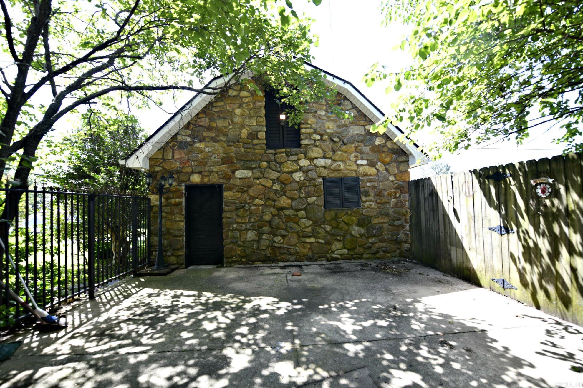 MENA ORIGINAL - Residential