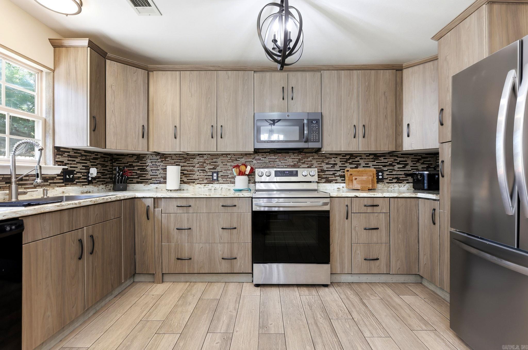 LAKE CHERRYWOOD - Residential