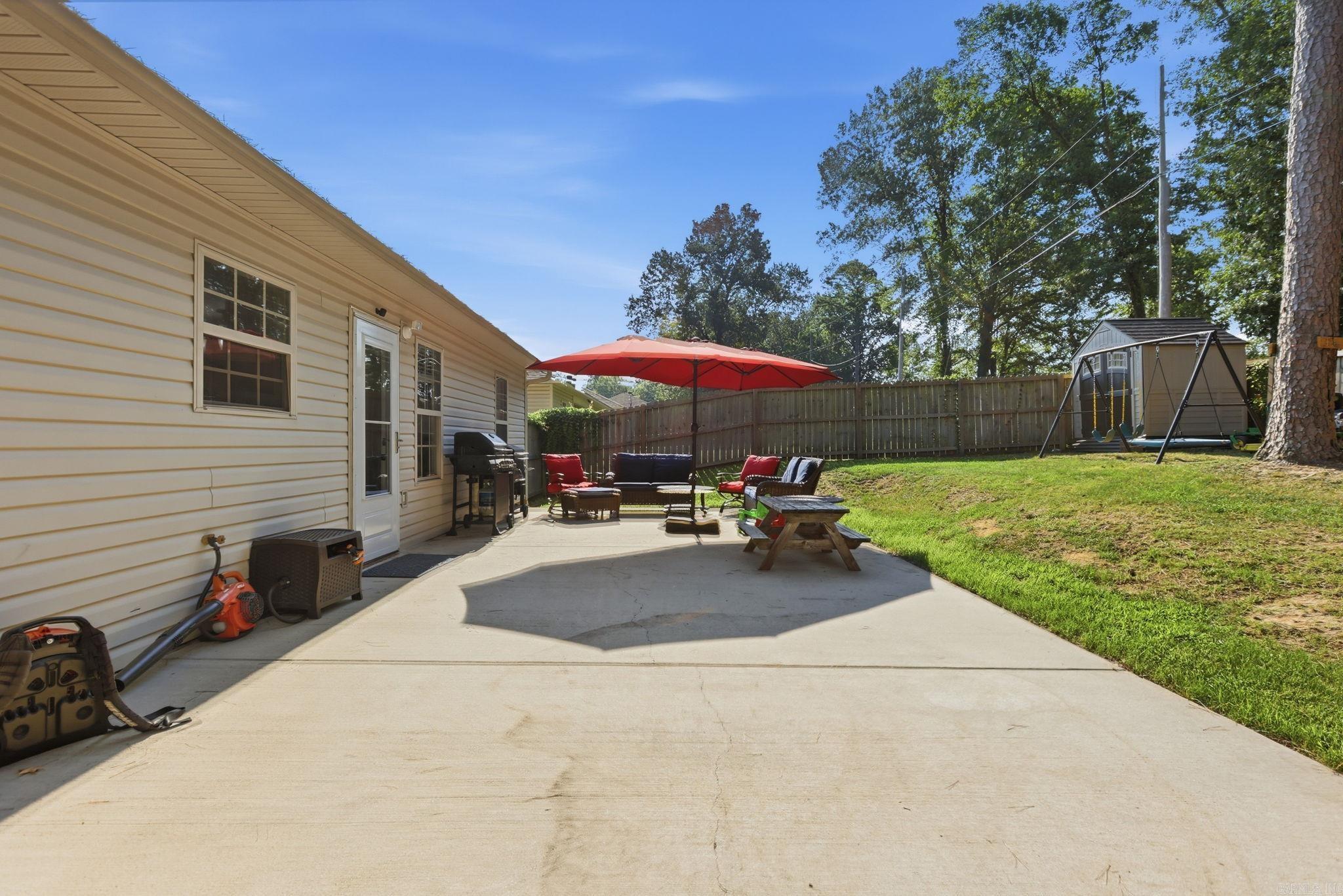 LAKE CHERRYWOOD - Residential