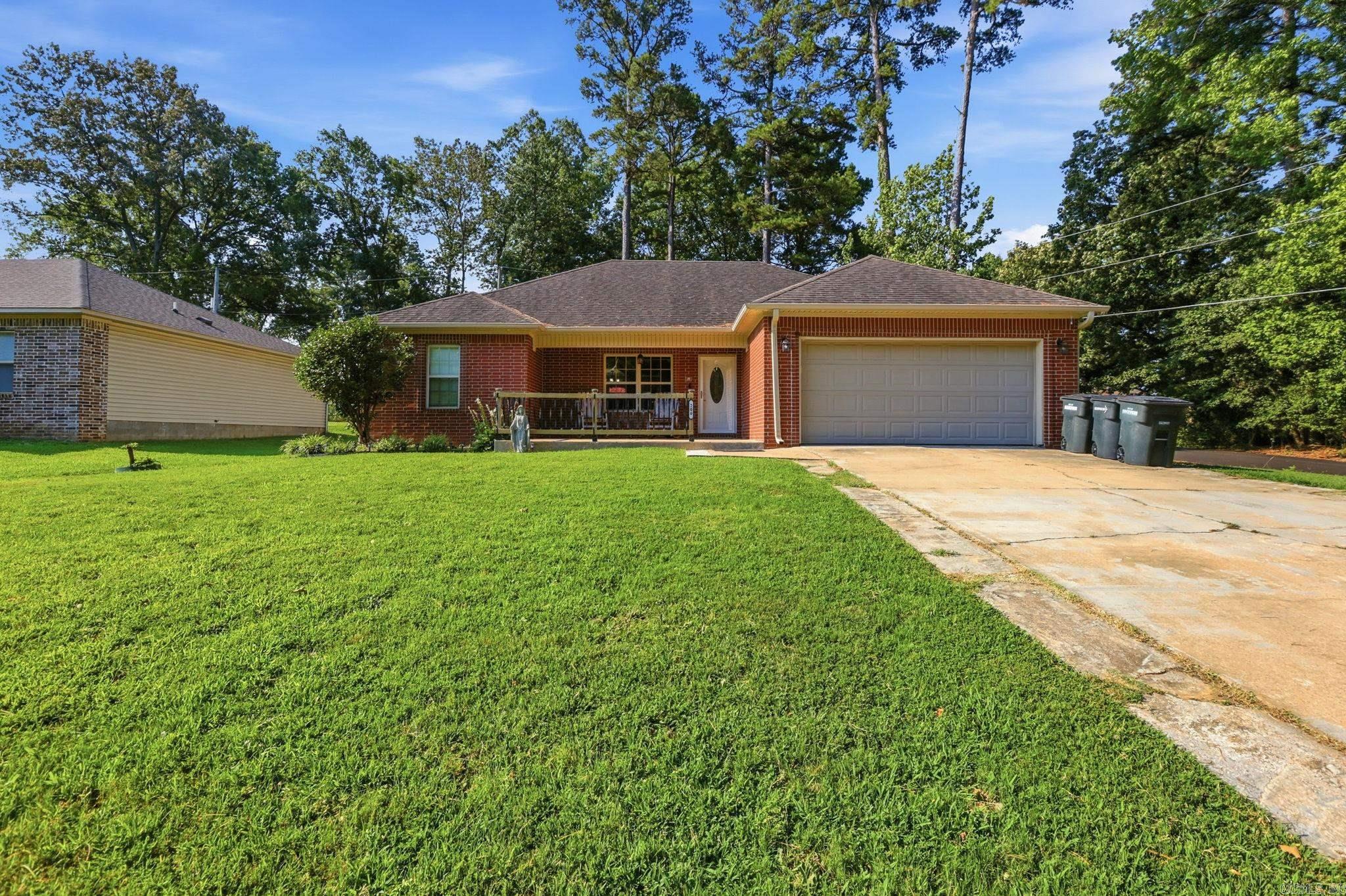 LAKE CHERRYWOOD - Residential