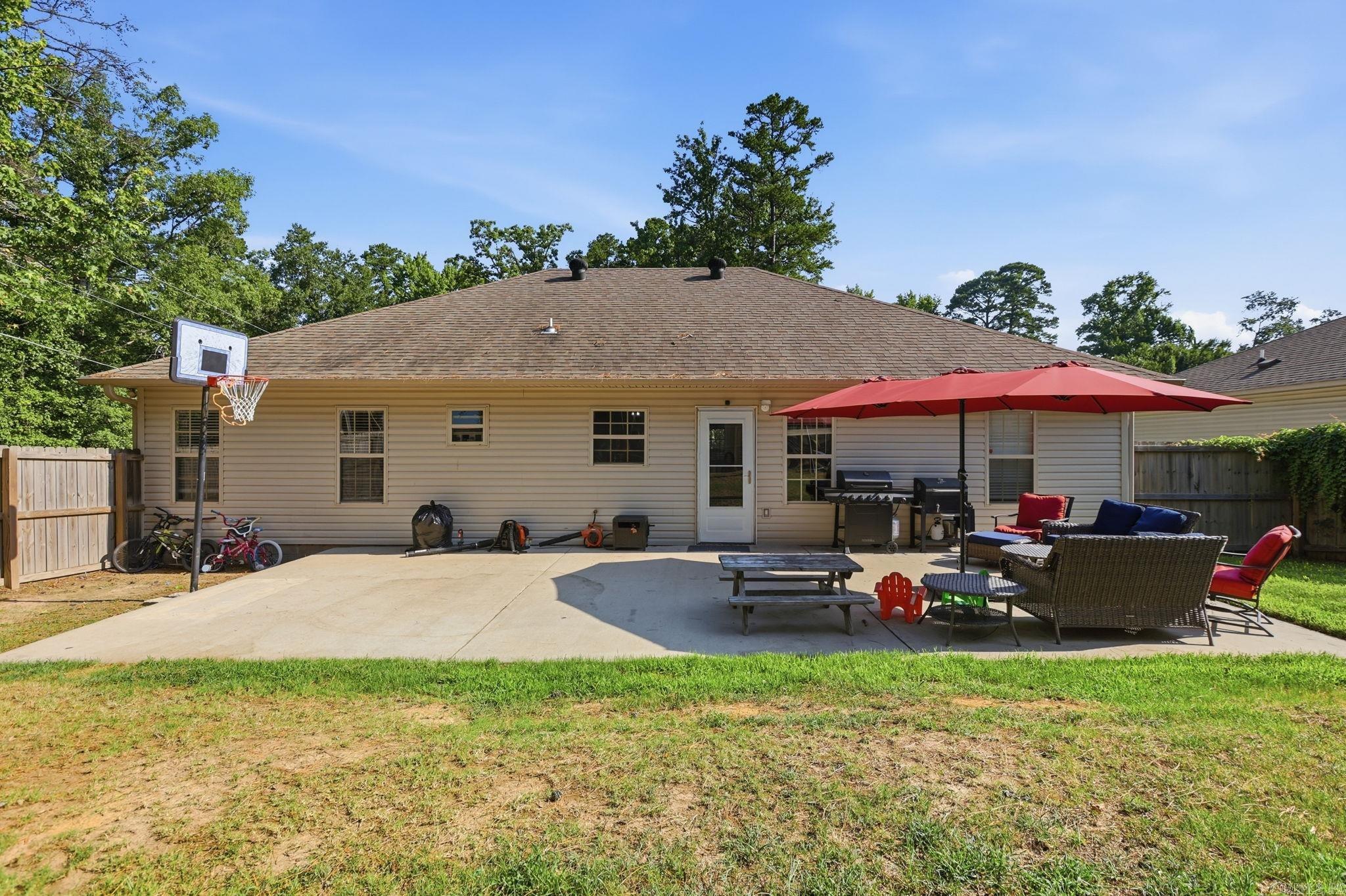 LAKE CHERRYWOOD - Residential