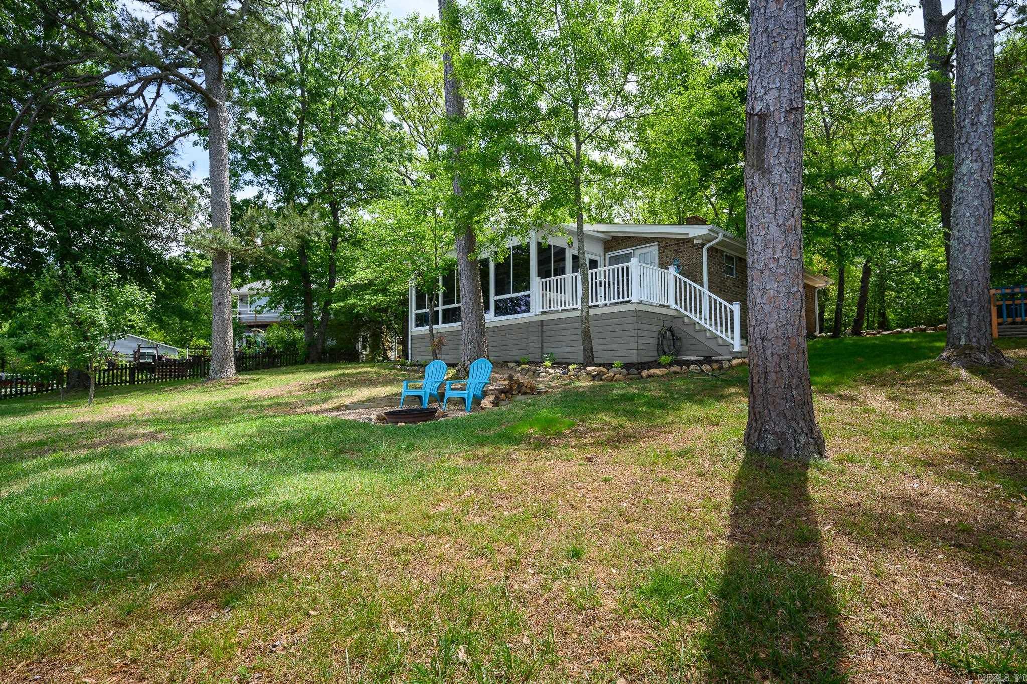 Lake Mena - Residential