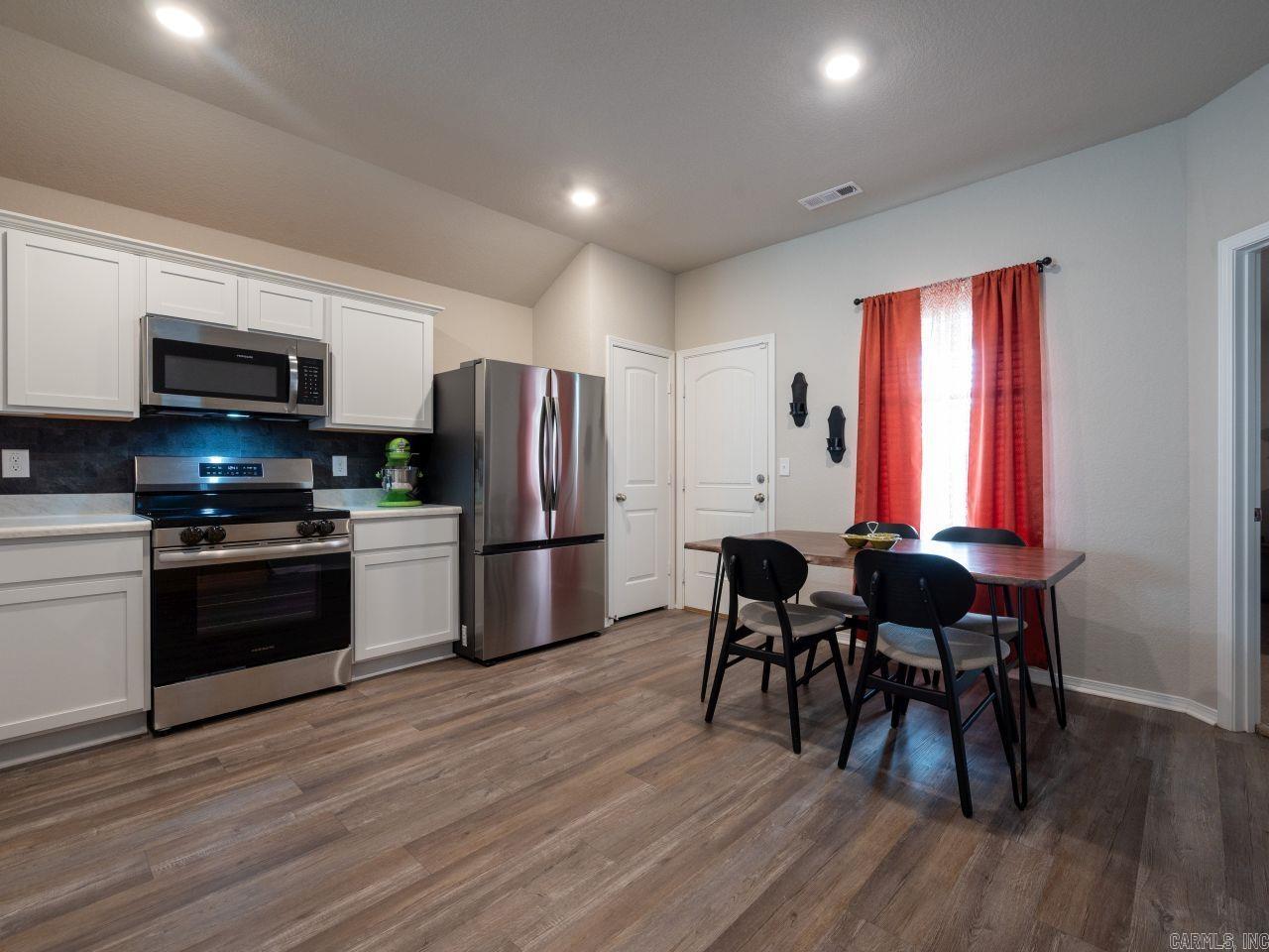 STAGECOACH MEADOWS - Residential
