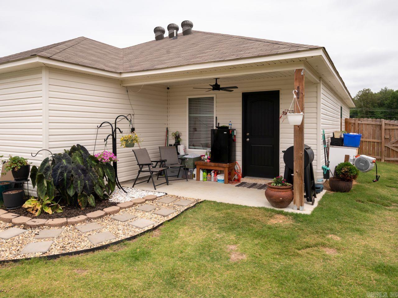 STAGECOACH MEADOWS - Residential