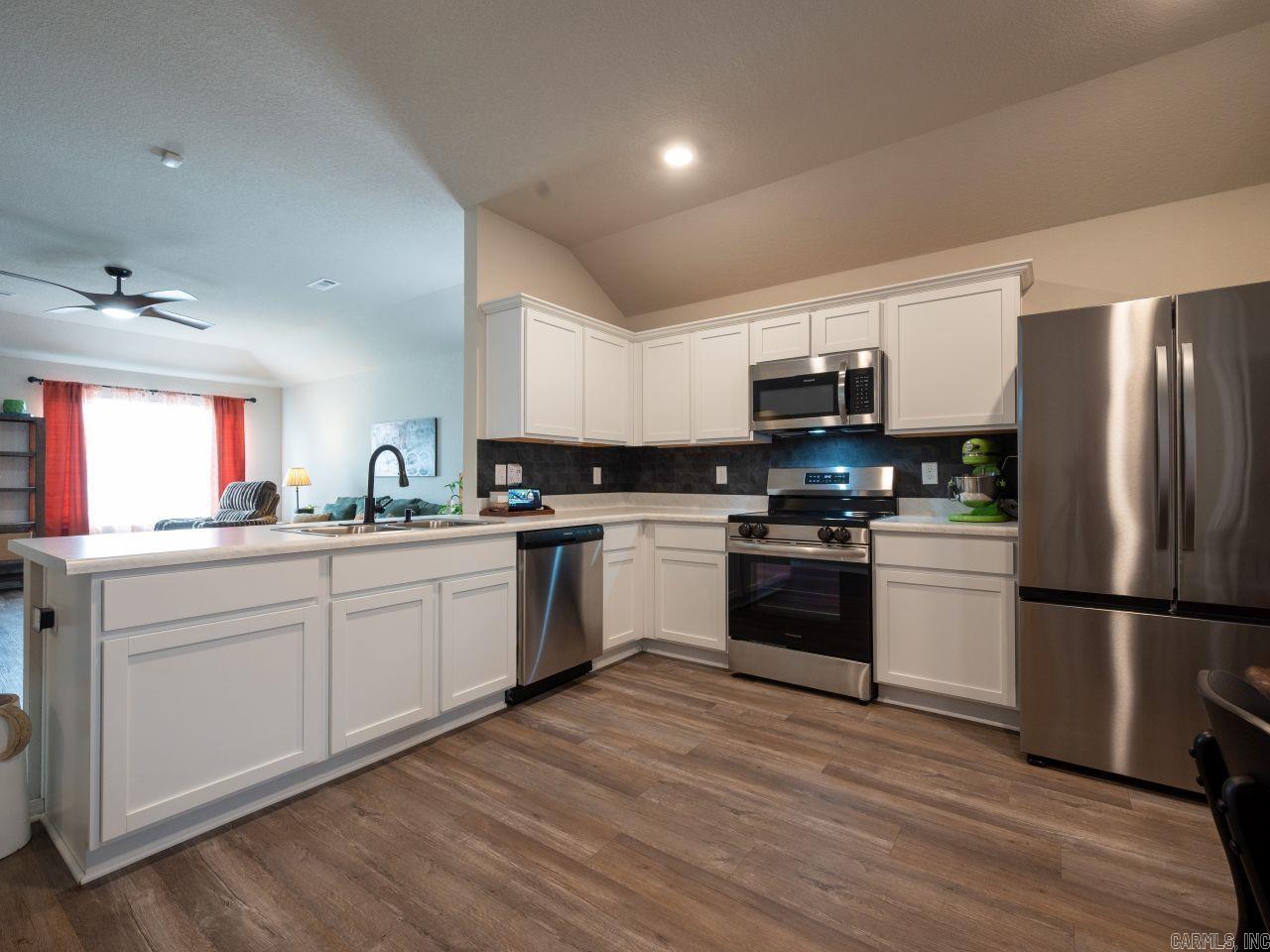 STAGECOACH MEADOWS - Residential
