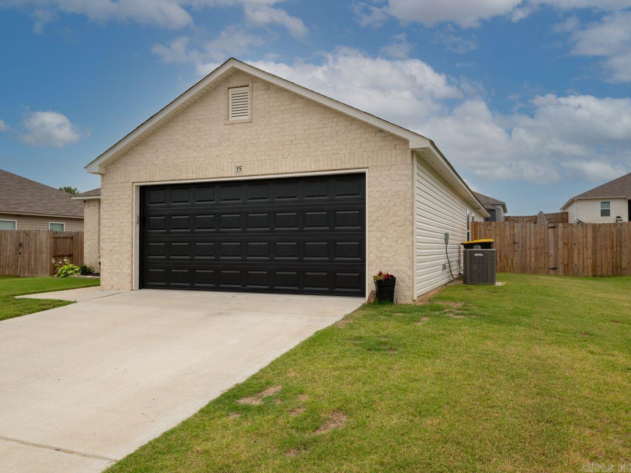 STAGECOACH MEADOWS - Residential