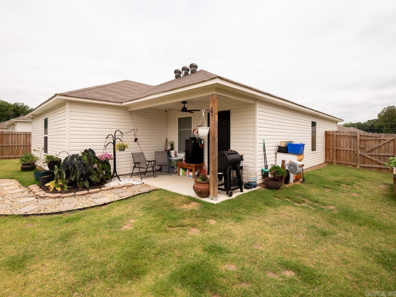 STAGECOACH MEADOWS - Residential