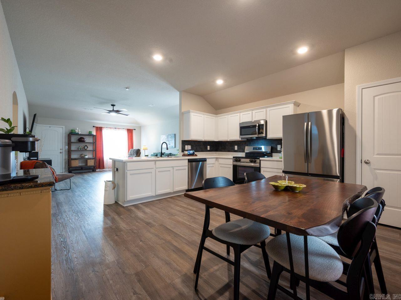 STAGECOACH MEADOWS - Residential