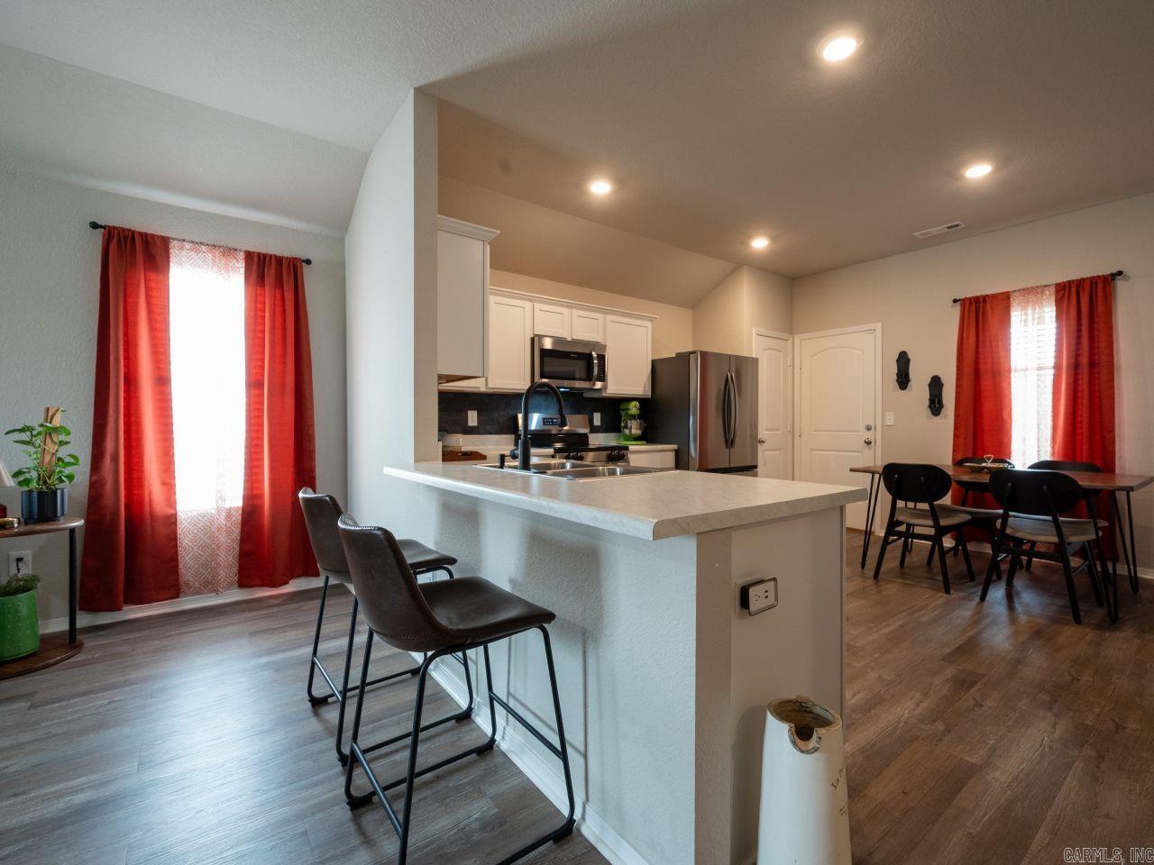STAGECOACH MEADOWS - Residential