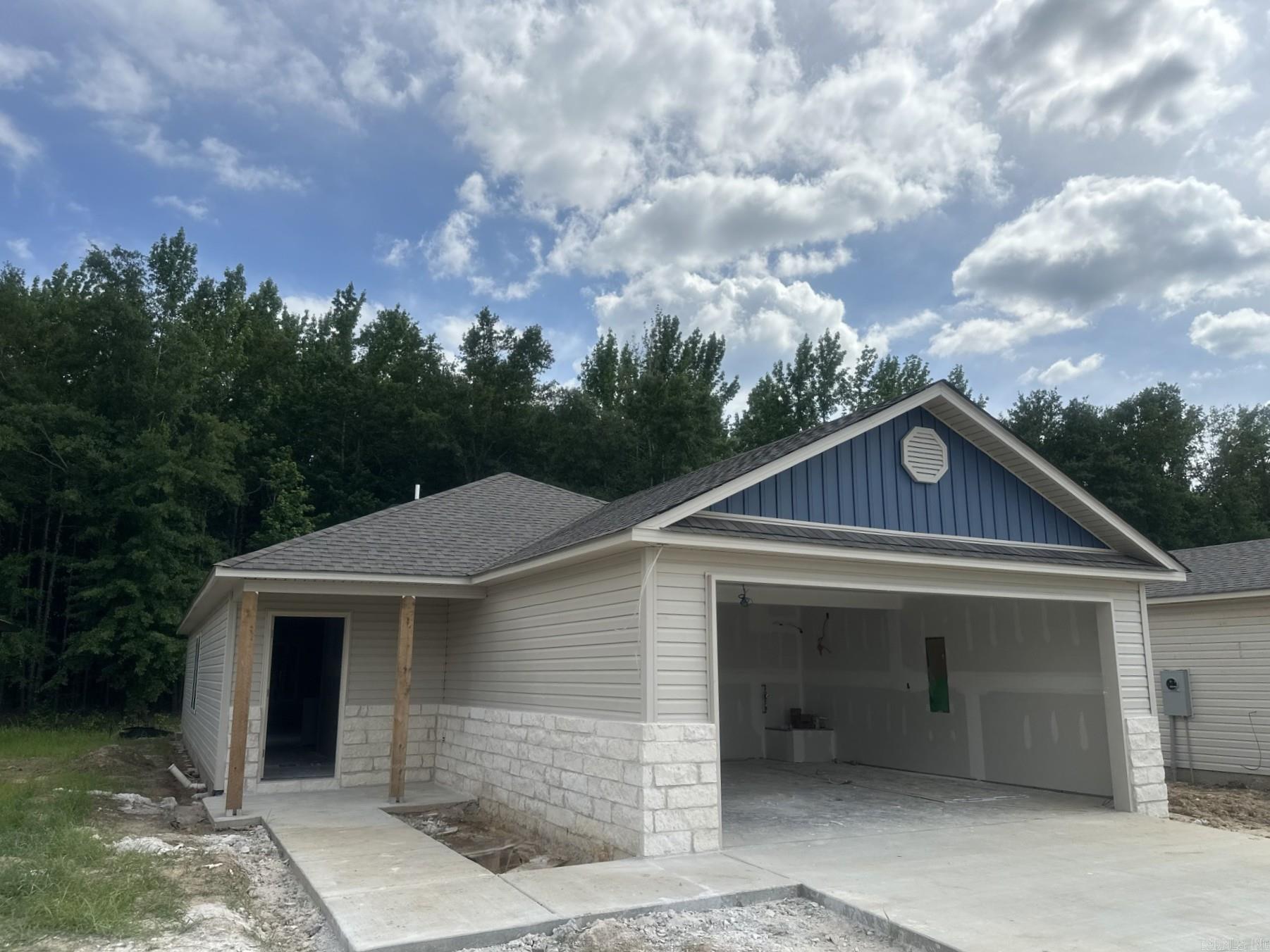 CYPRESS BEND AT WHITE OAK CROSSI - Residential