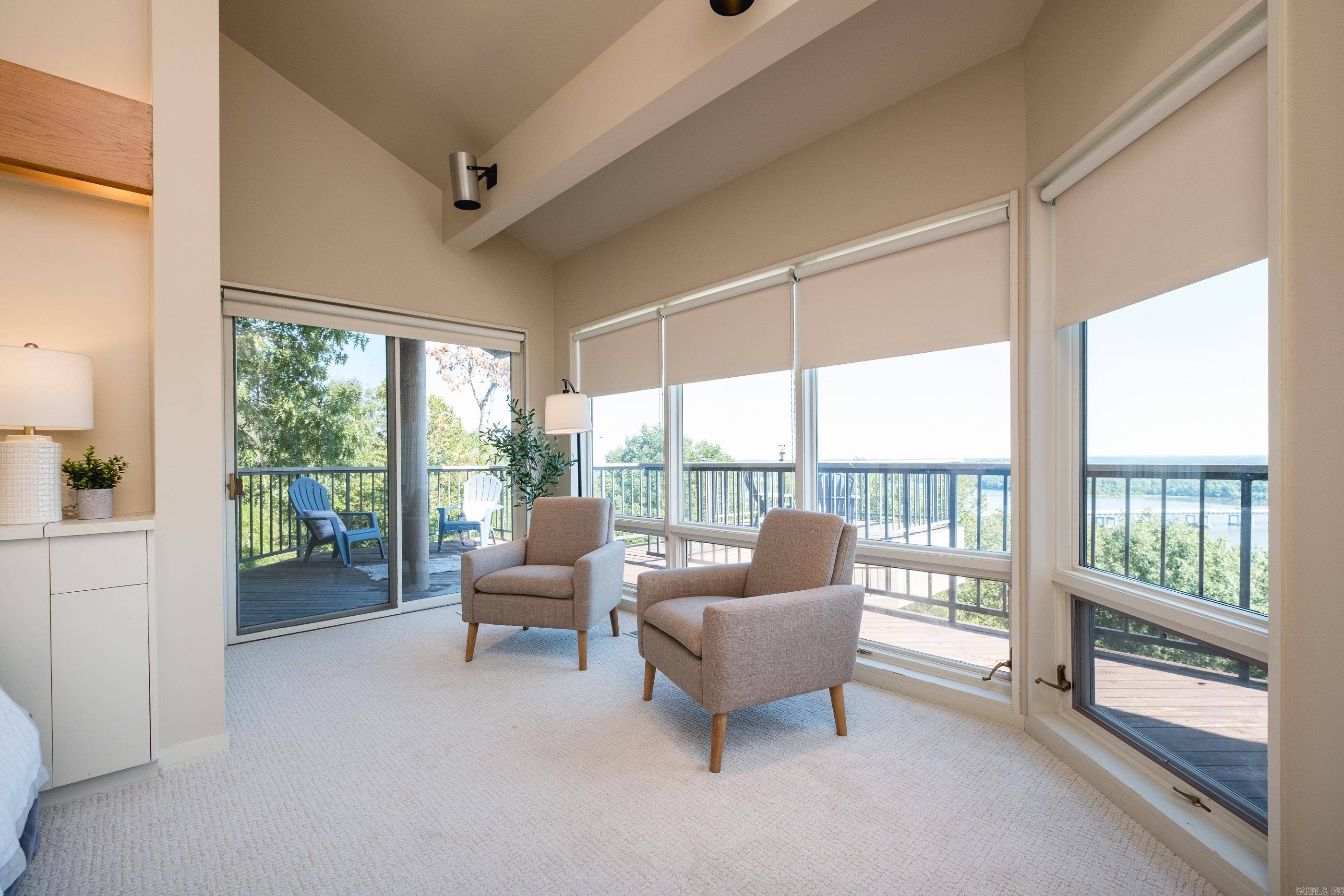 RIVER RIDGE - Residential