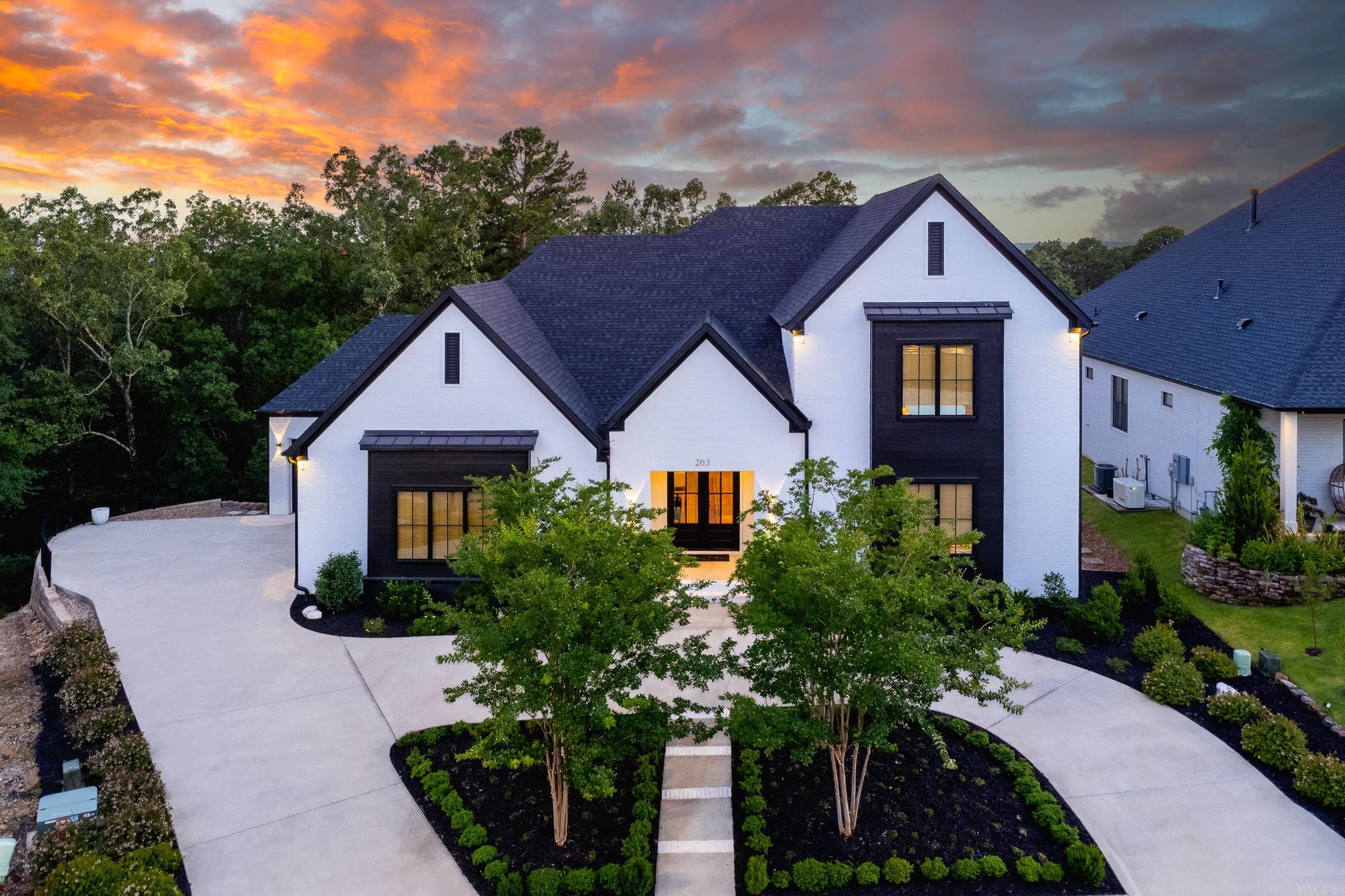 CHENAL VALLEY "FALSTONE COURT" - Residential