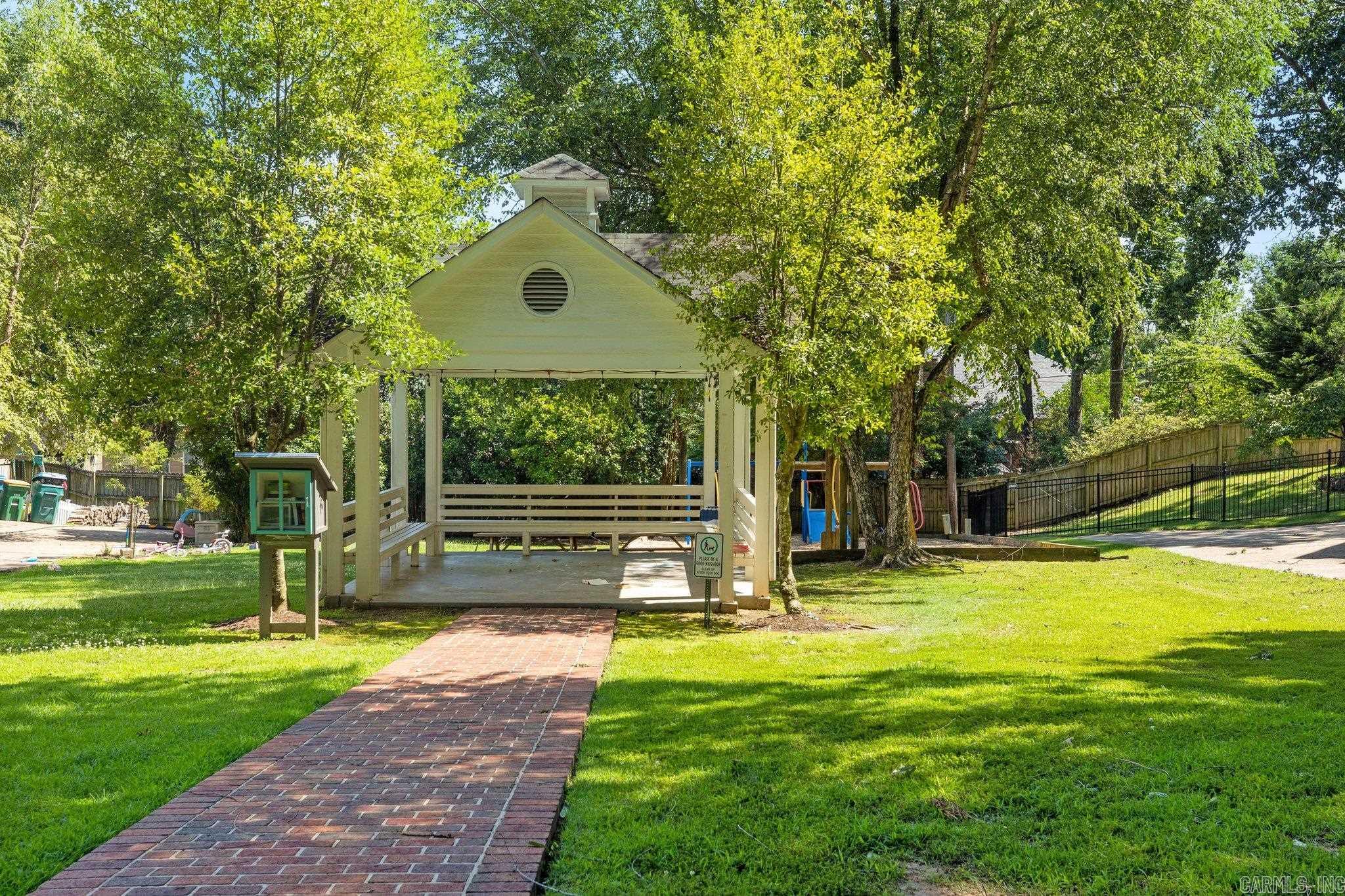 ST CHARLES ADDN - Residential