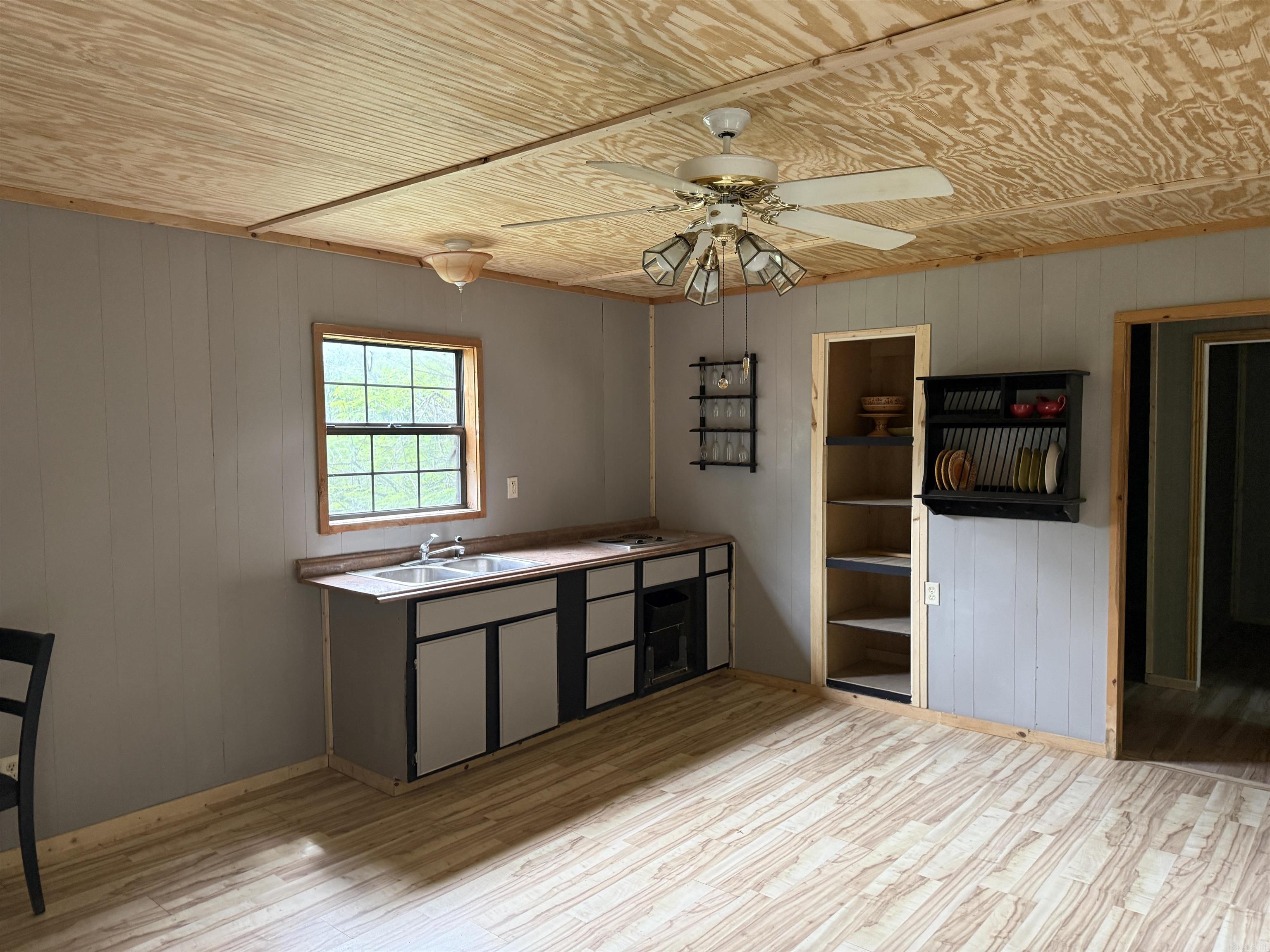 ECHO SPRINGS - Residential