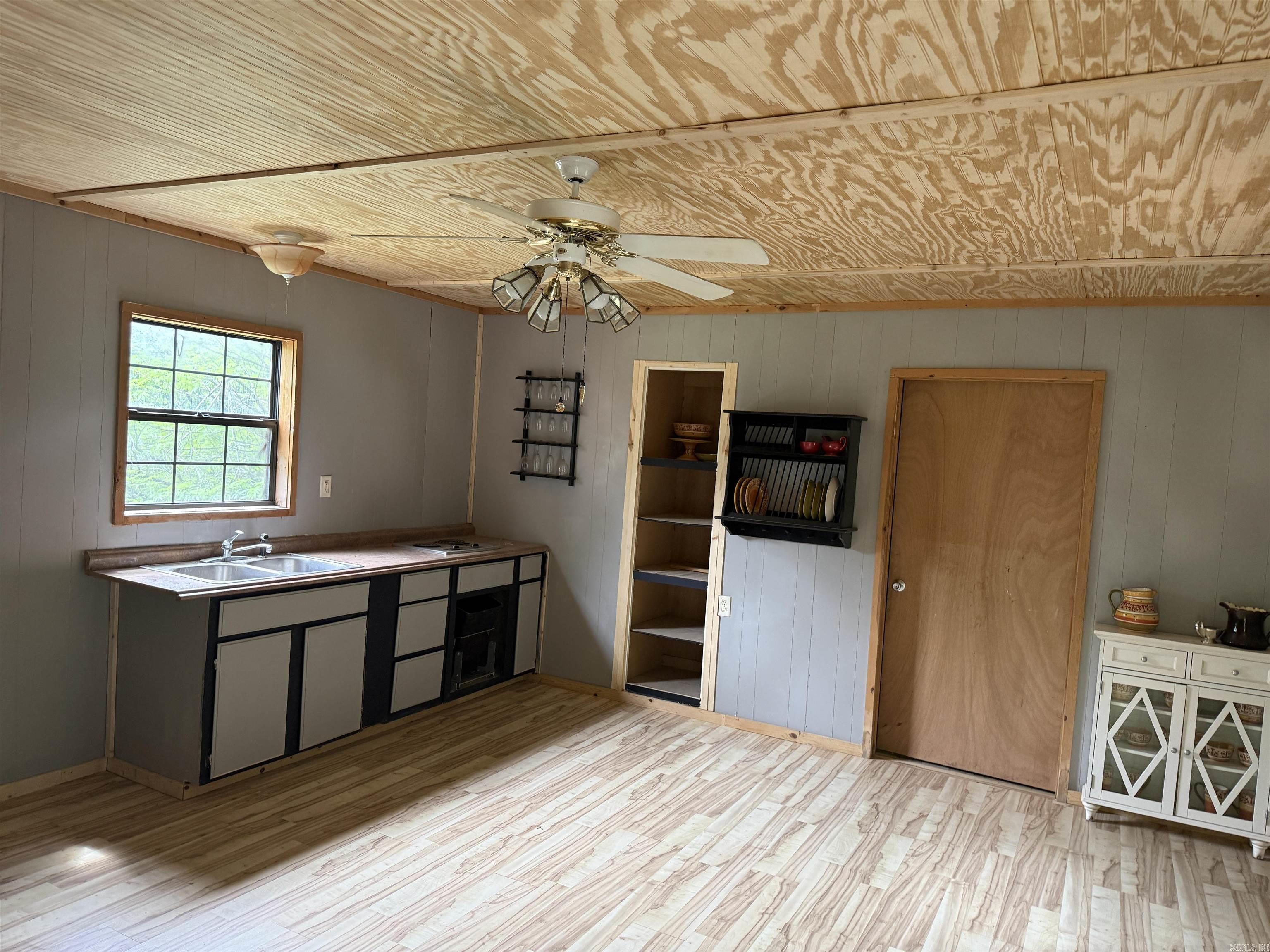 ECHO SPRINGS - Residential