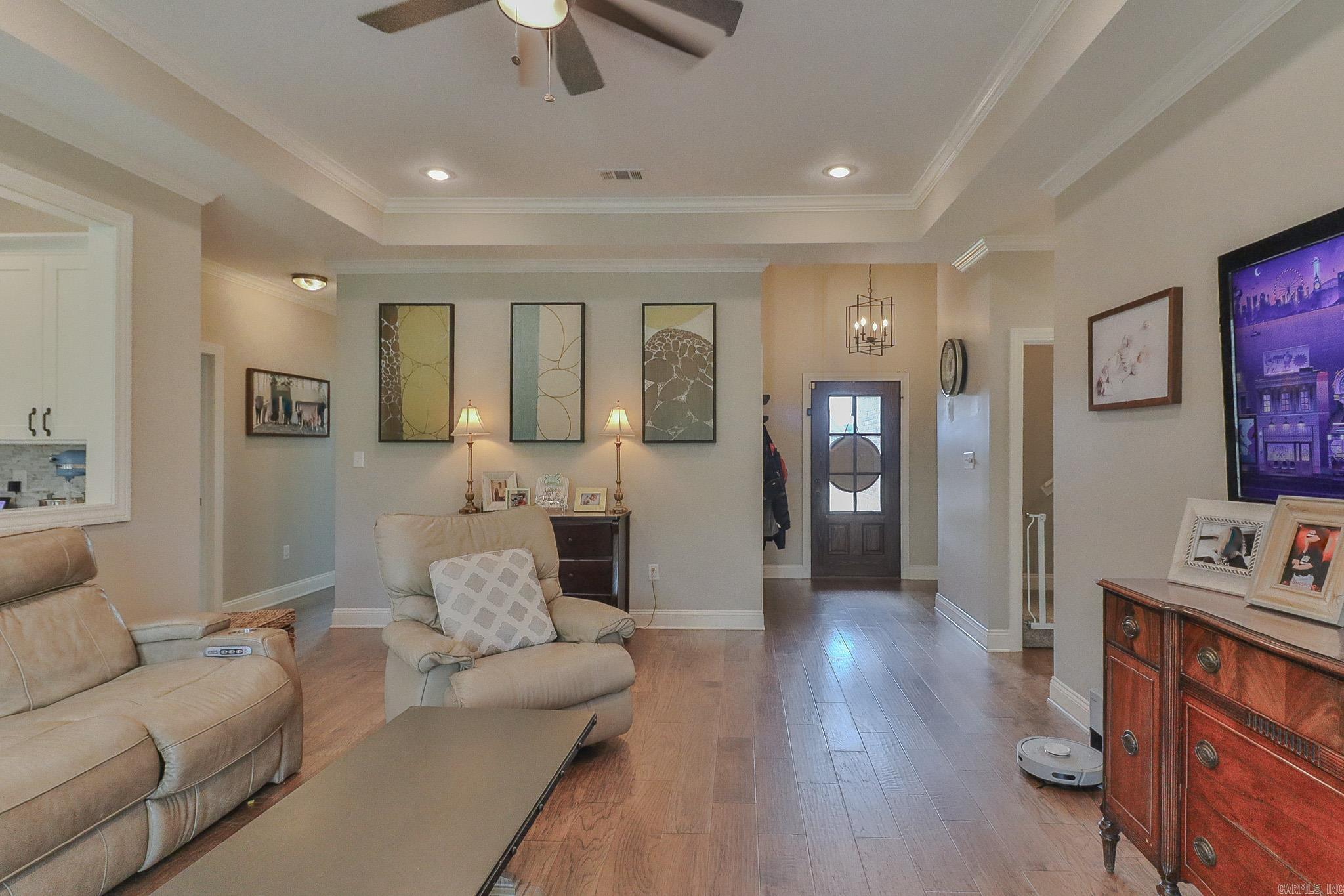 TWIN OAKS - Residential
