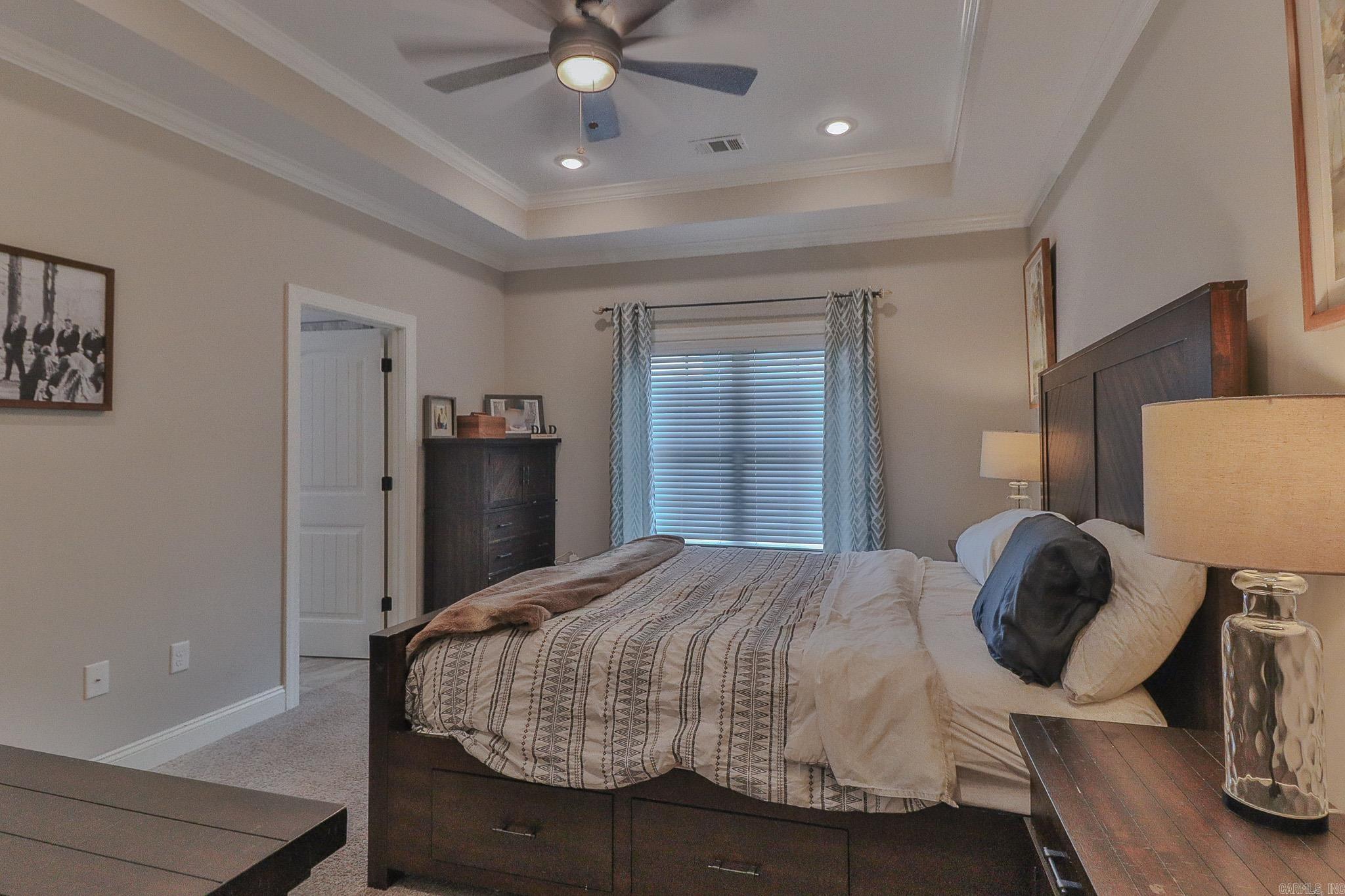 TWIN OAKS - Residential