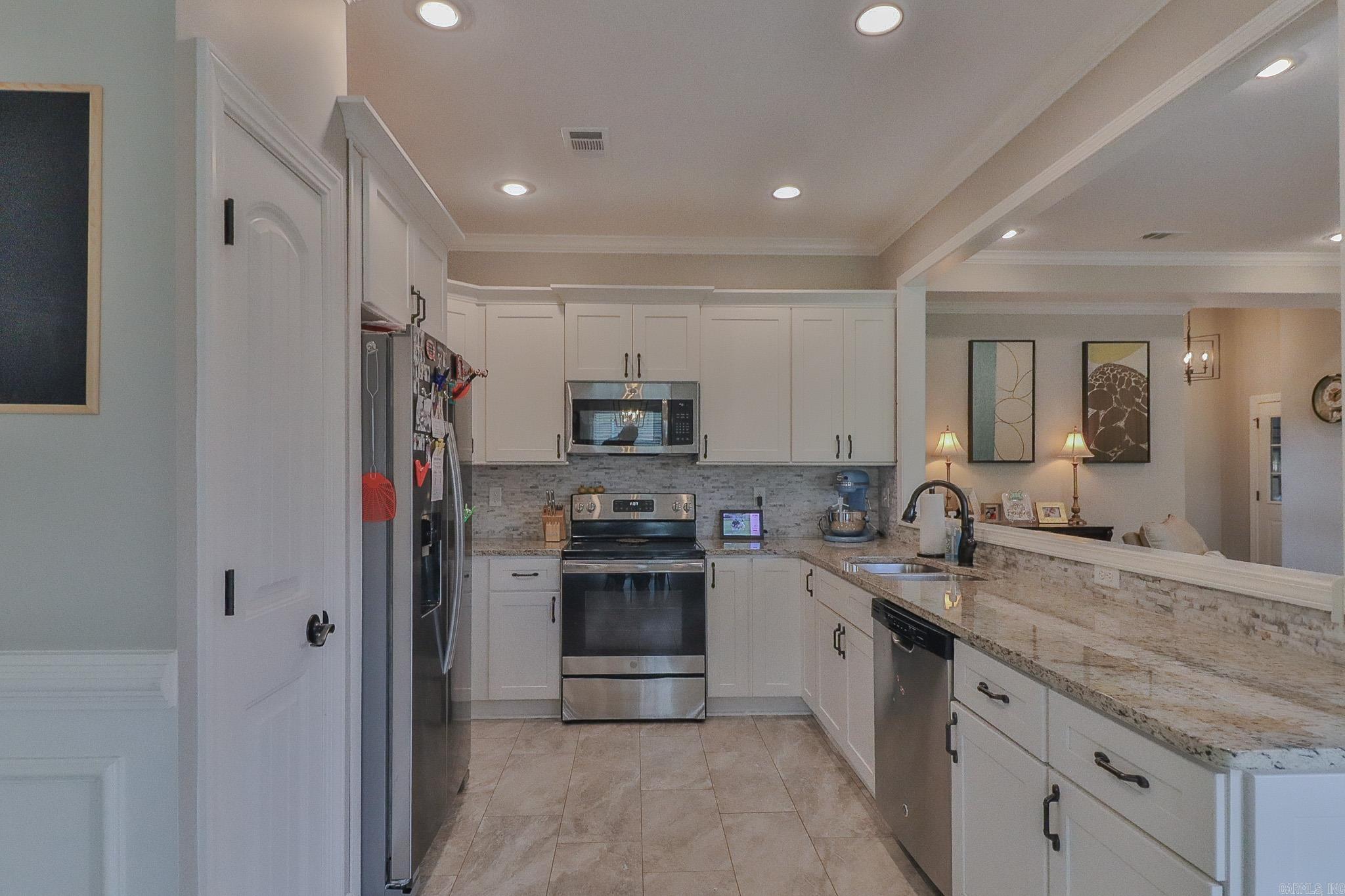 TWIN OAKS - Residential