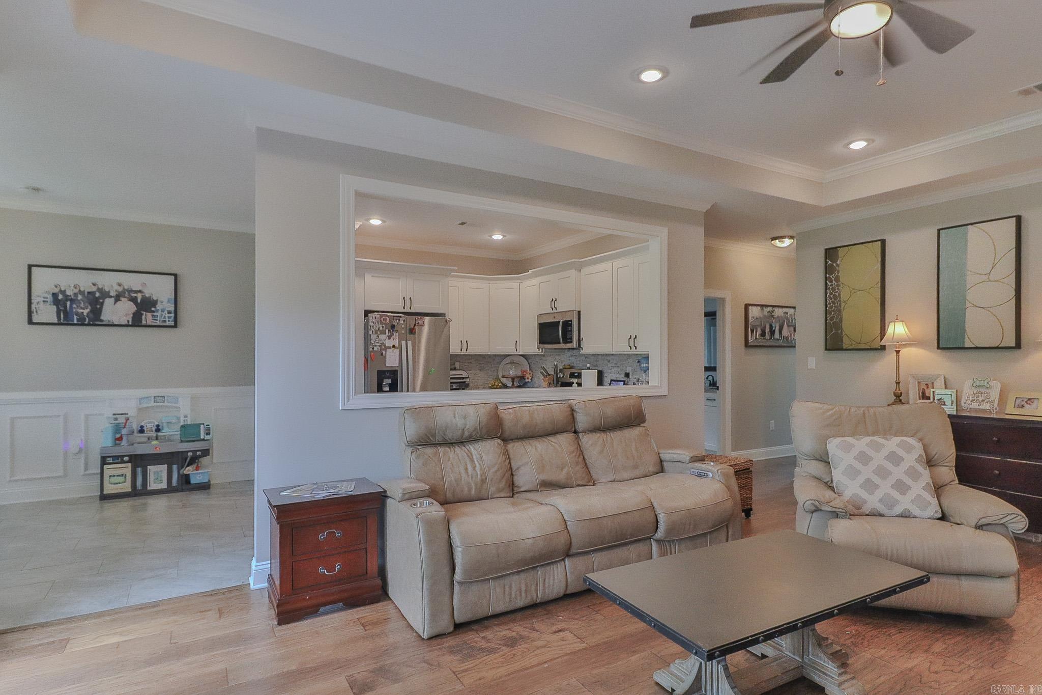 TWIN OAKS - Residential