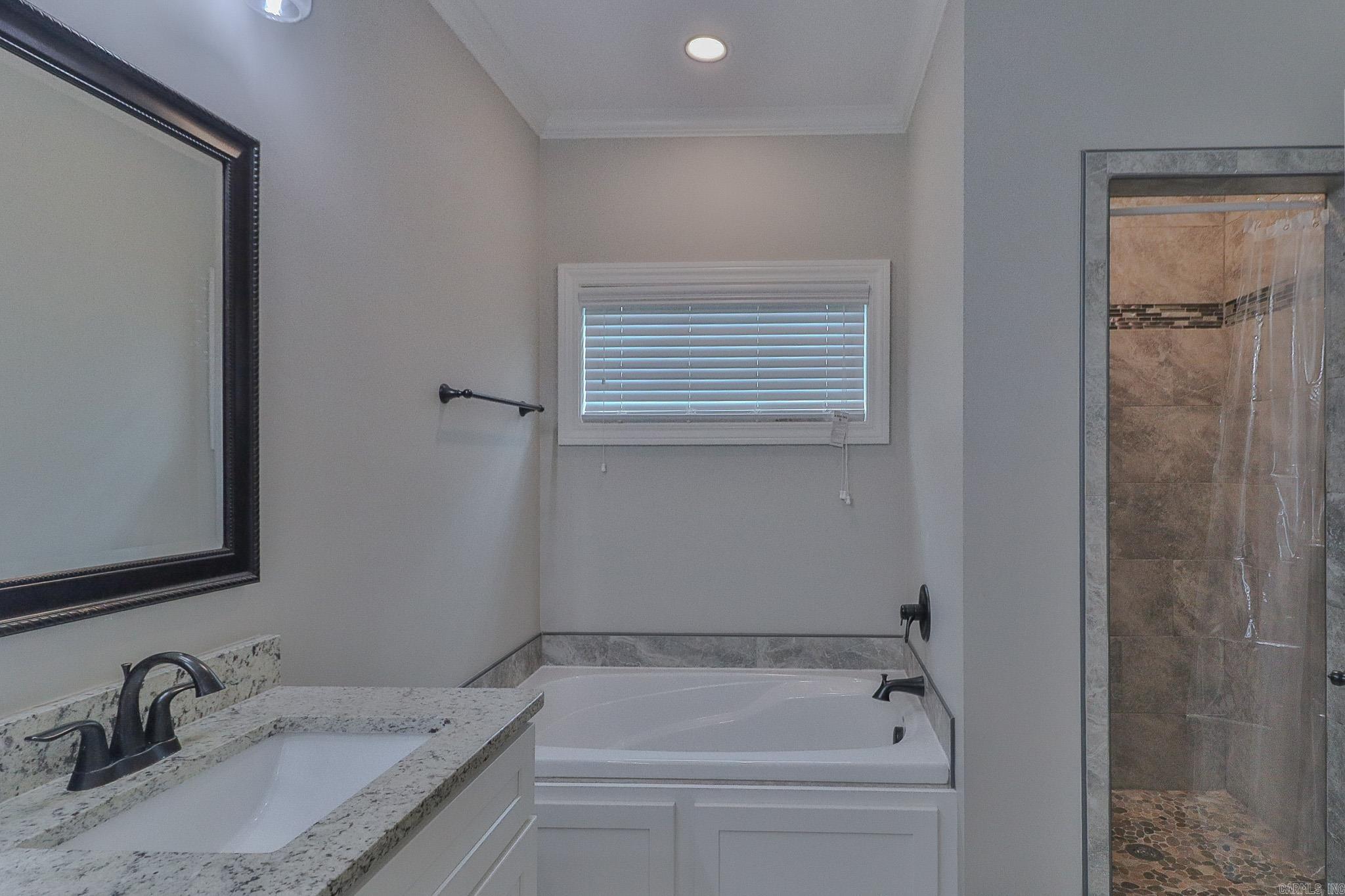 TWIN OAKS - Residential