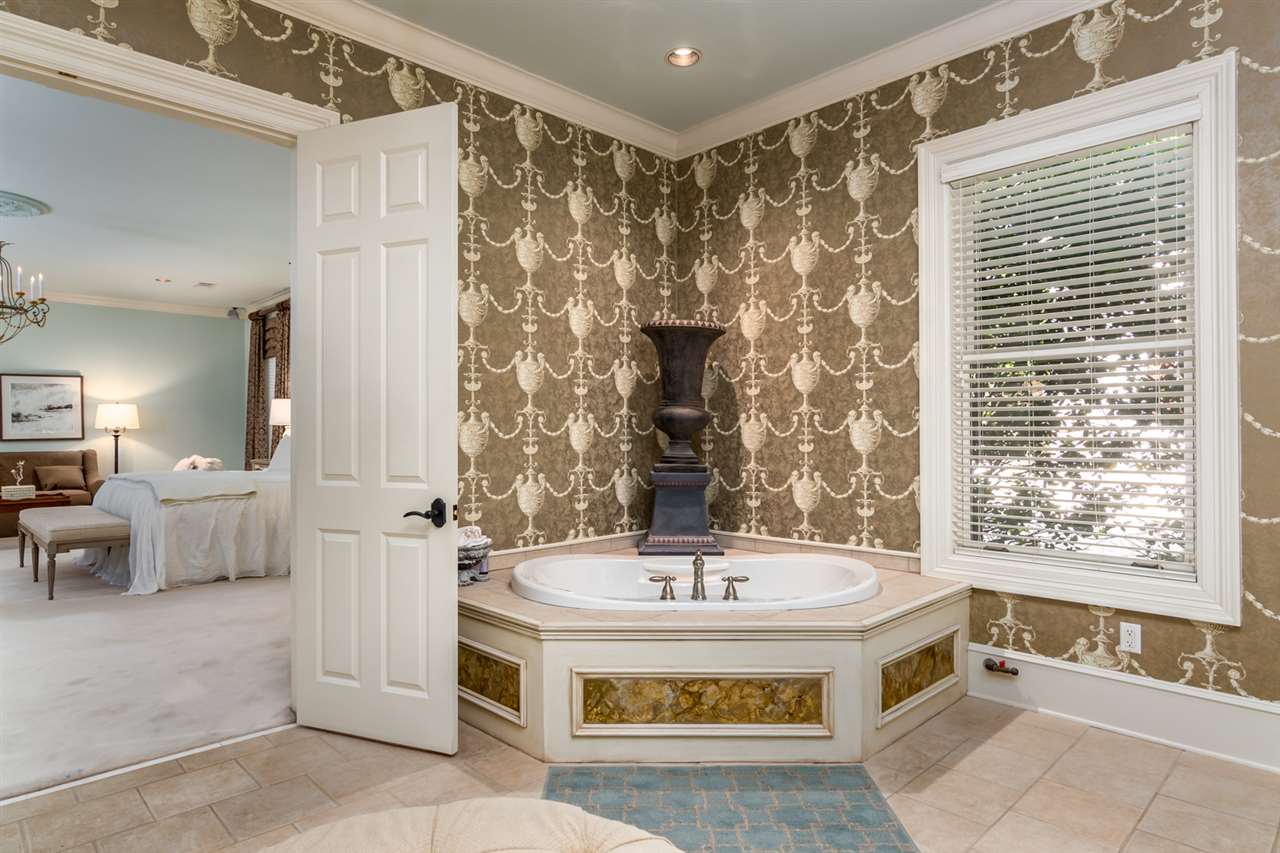 HICKORY CREEK - Residential