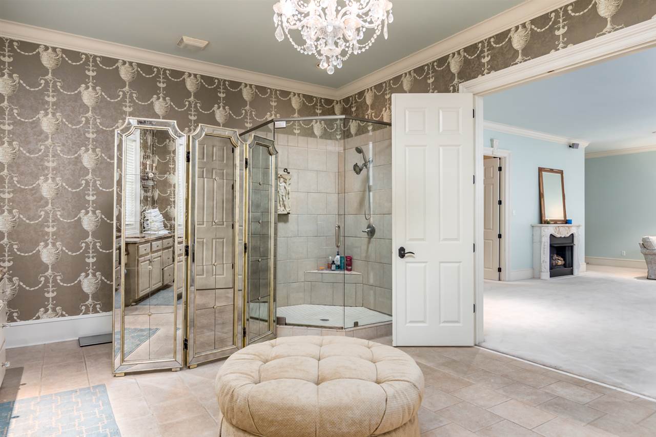 HICKORY CREEK - Residential