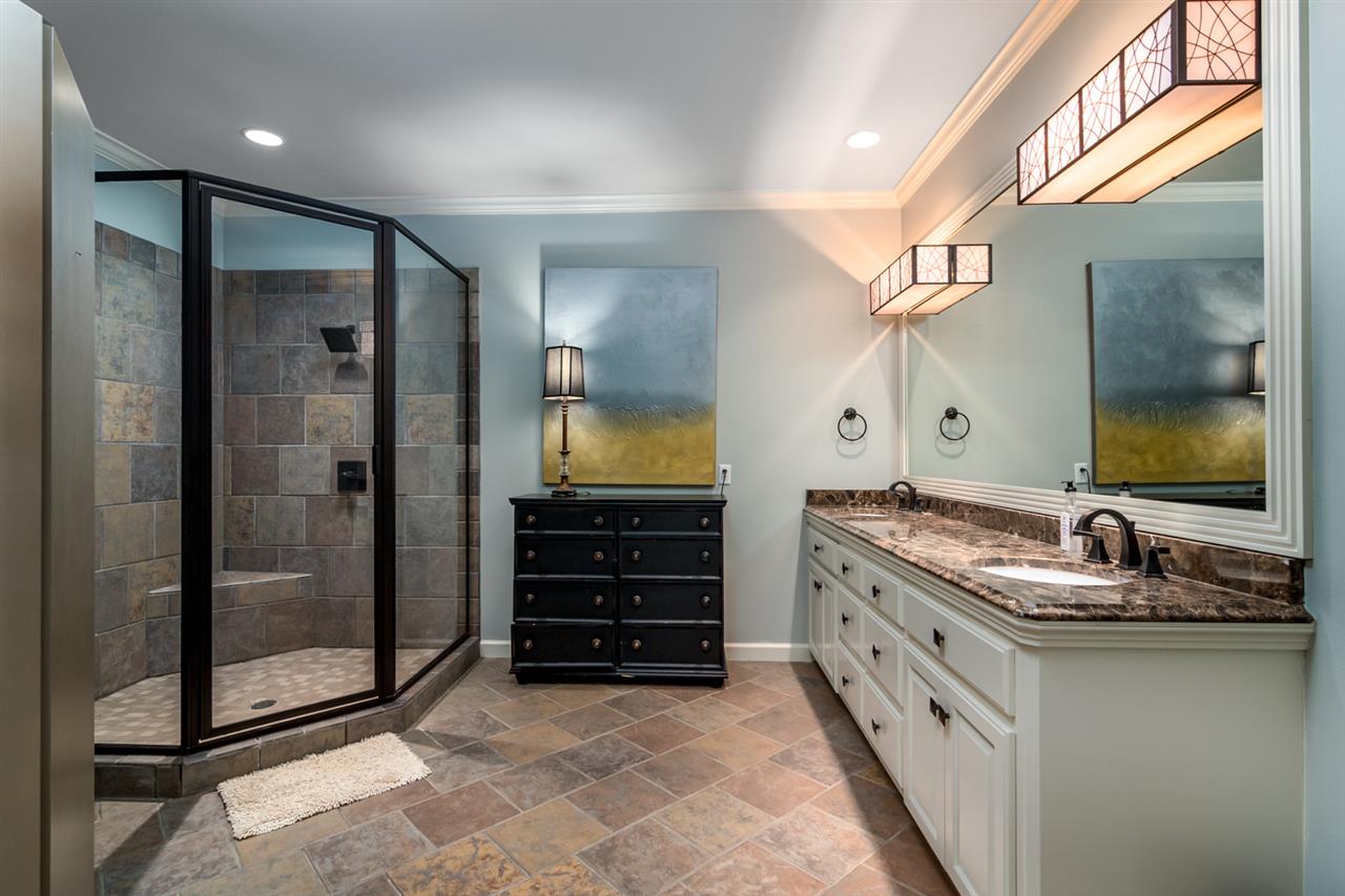 HICKORY CREEK - Residential