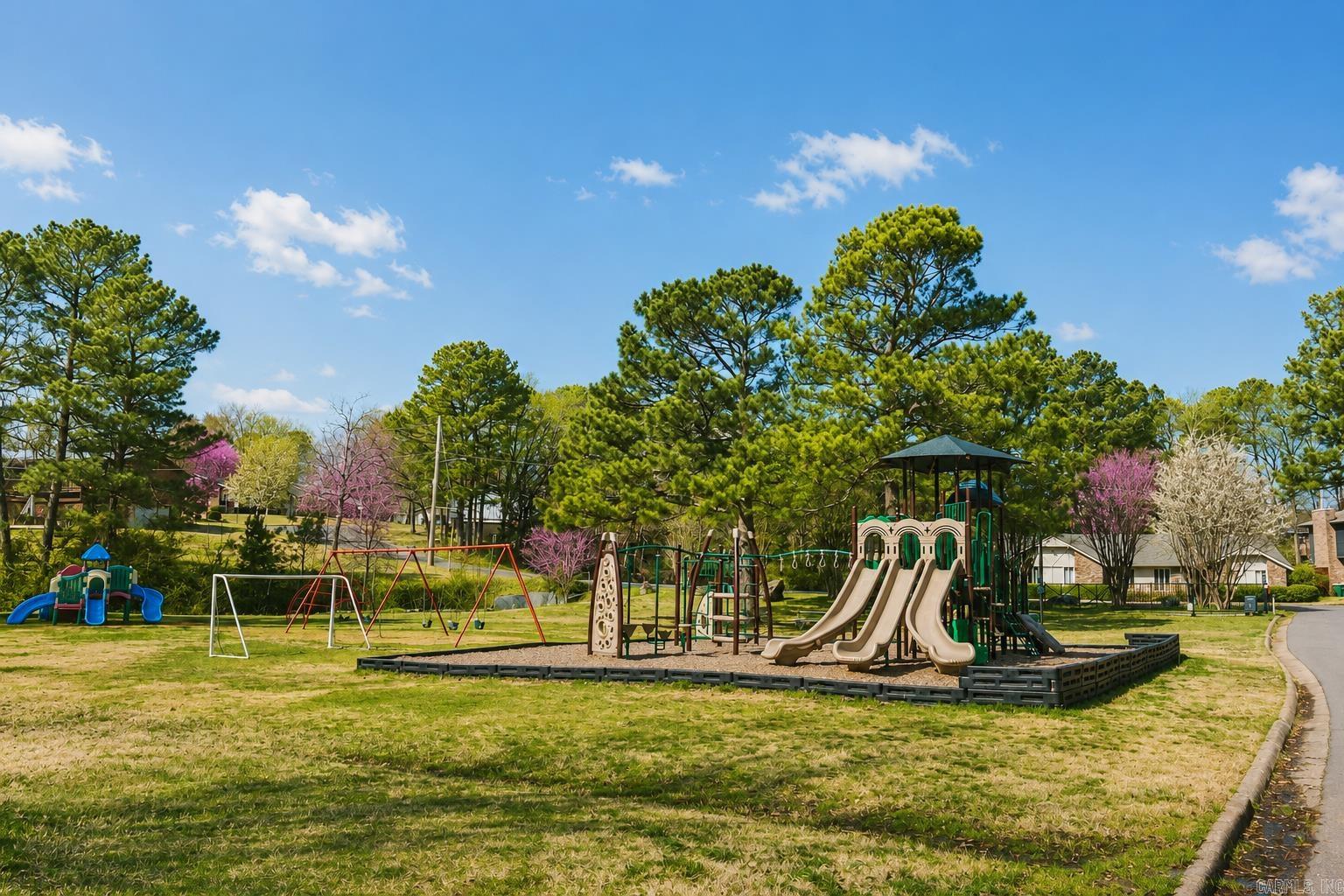 COLONY WEST - Residential
