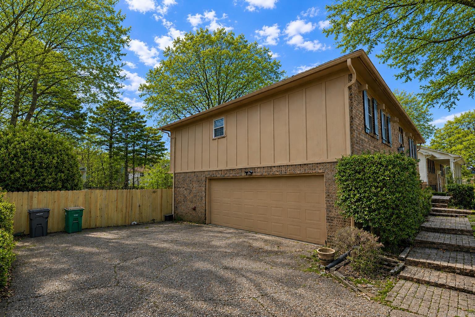 COLONY WEST - Residential