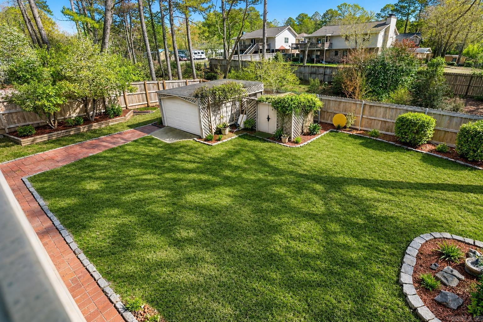 COLONY WEST - Residential