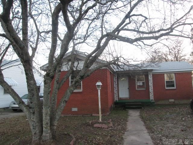 Located in Rose City. One story brick home with three bedrooms and two baths. Bonus room on the back can be used as a den or fourth bedroom. Formal dining room and large kitchen. Wonderful first time home or investment property.