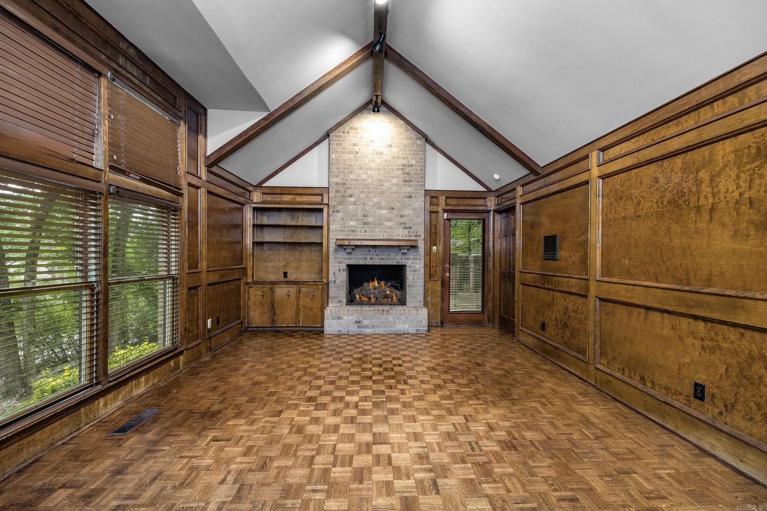 PLEASANT VALLEY - Residential