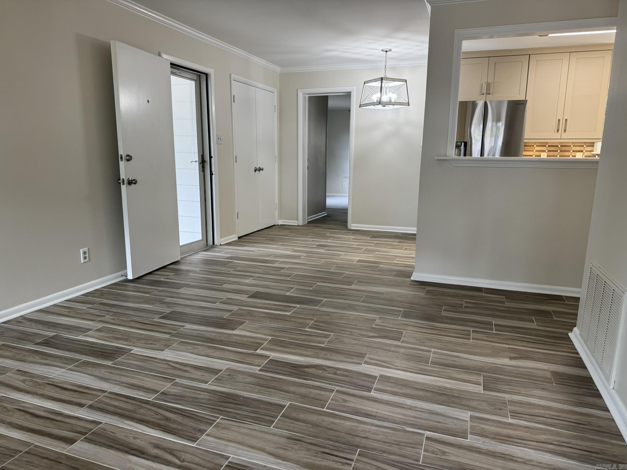 INDIAN HILLS - Residential