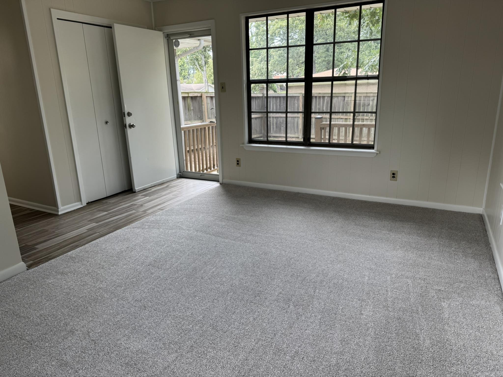INDIAN HILLS - Residential