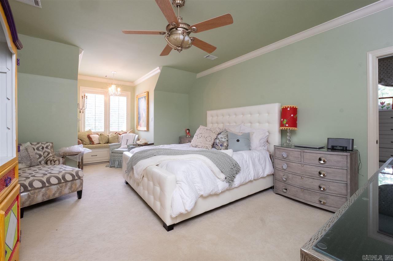 CHENAL DOWNS - Residential