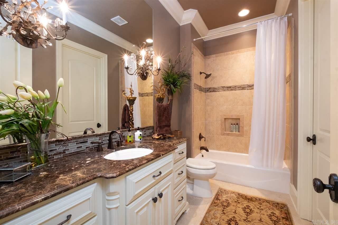 CHENAL DOWNS - Residential