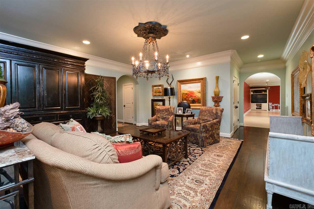 CHENAL DOWNS - Residential