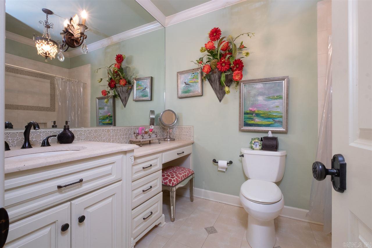 CHENAL DOWNS - Residential